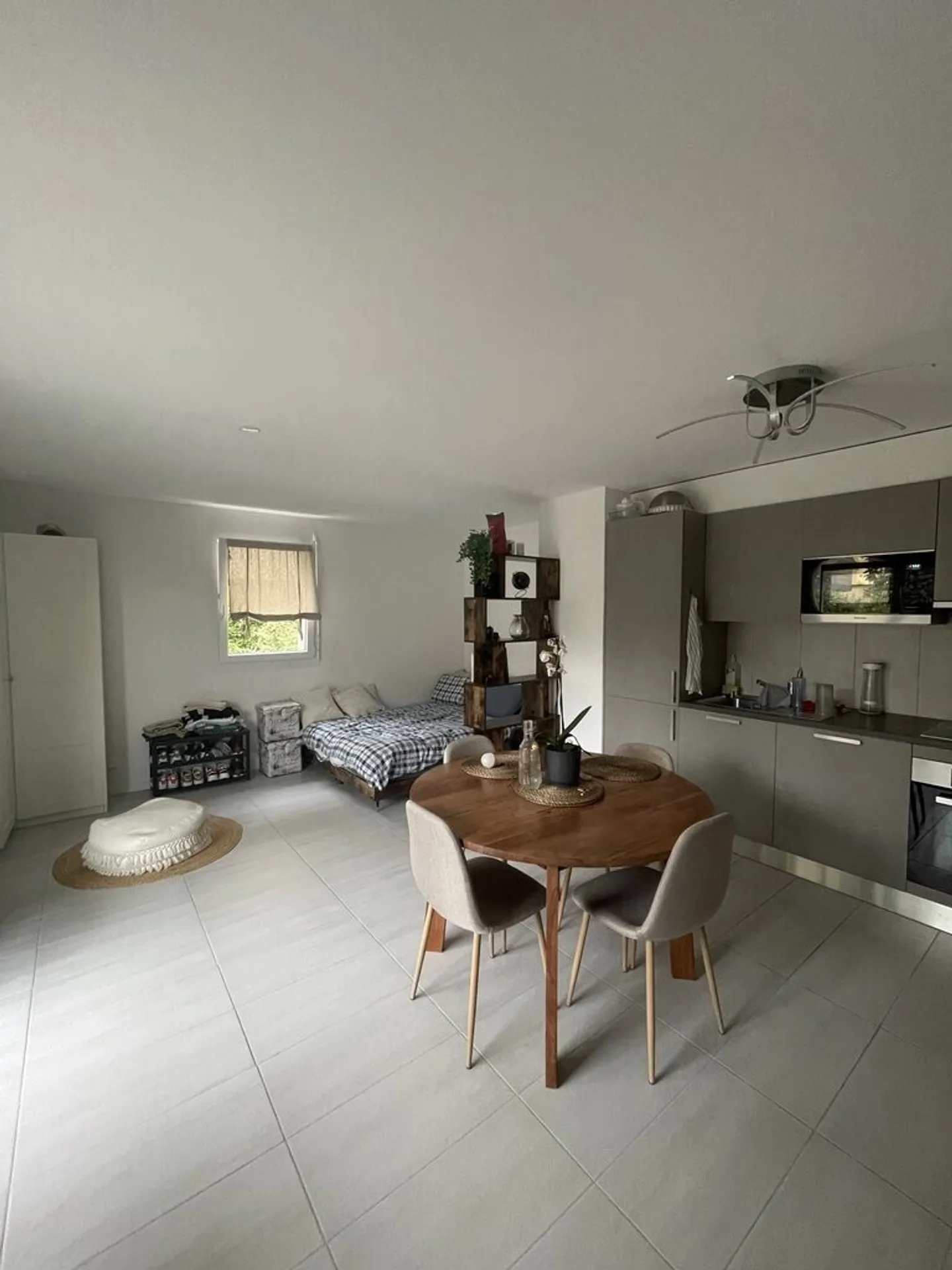 Bellissimo studio vicino al centro di Losanna - Foto 3 di 5