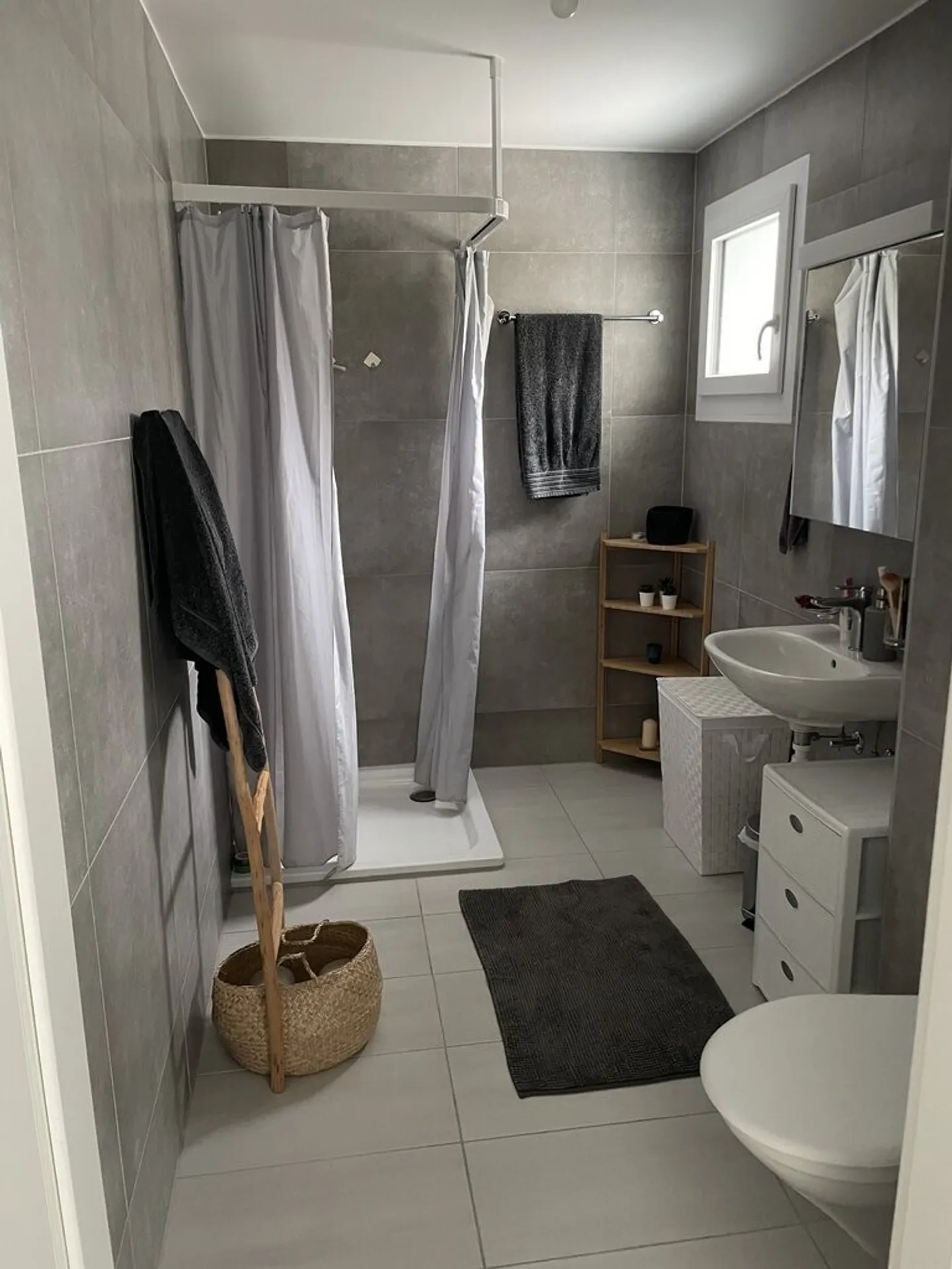 Bellissimo studio vicino al centro di Losanna - Foto 4 di 5