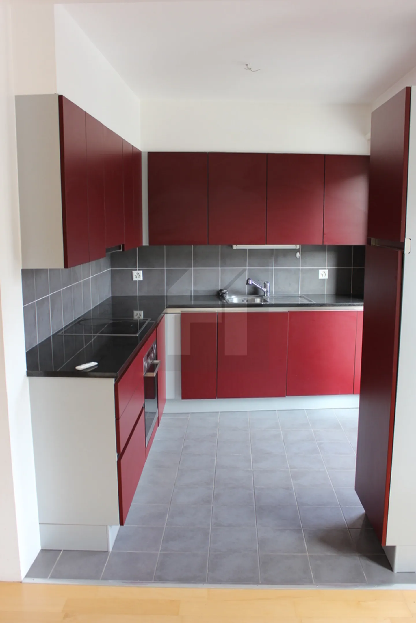 3.5 Room Apartment - Photo 3 of 6