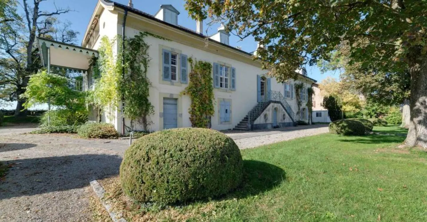 18th Century Master House in Vandoeuvres - Photo 4 of 4