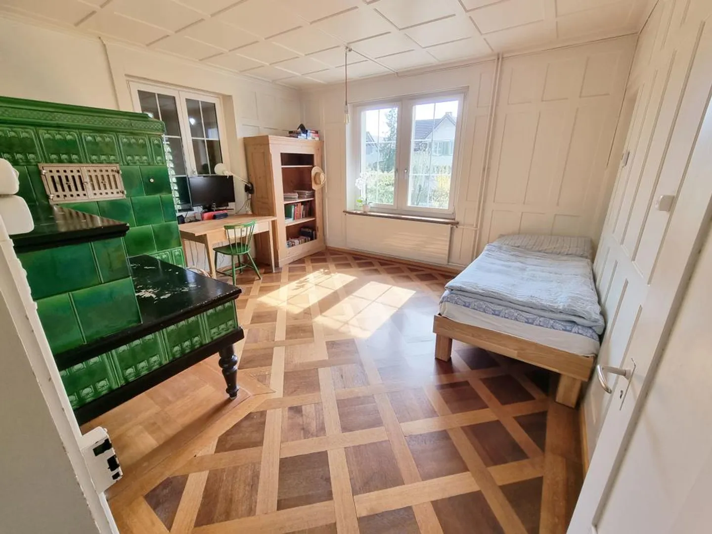 Casa residenziale rappresentativa e protetta con grande giardino idilliaco - Foto 9 di 10