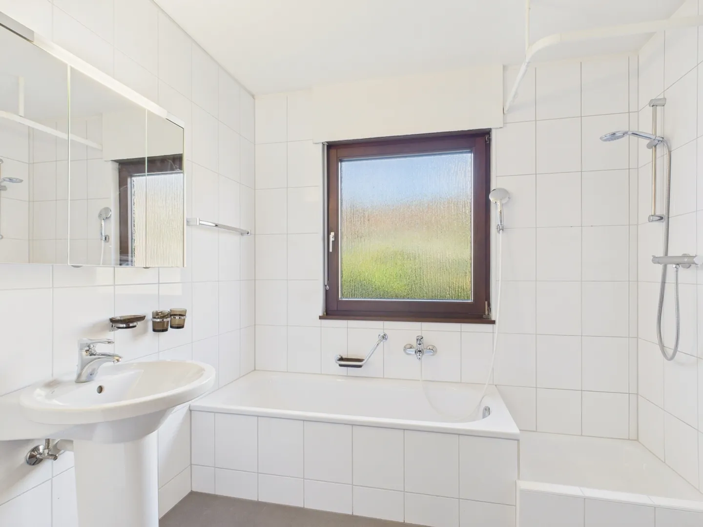 Charmante maison individuelle de 3,5 pièces avec jardin spacieux à Lu... - Photo 12 sur 13