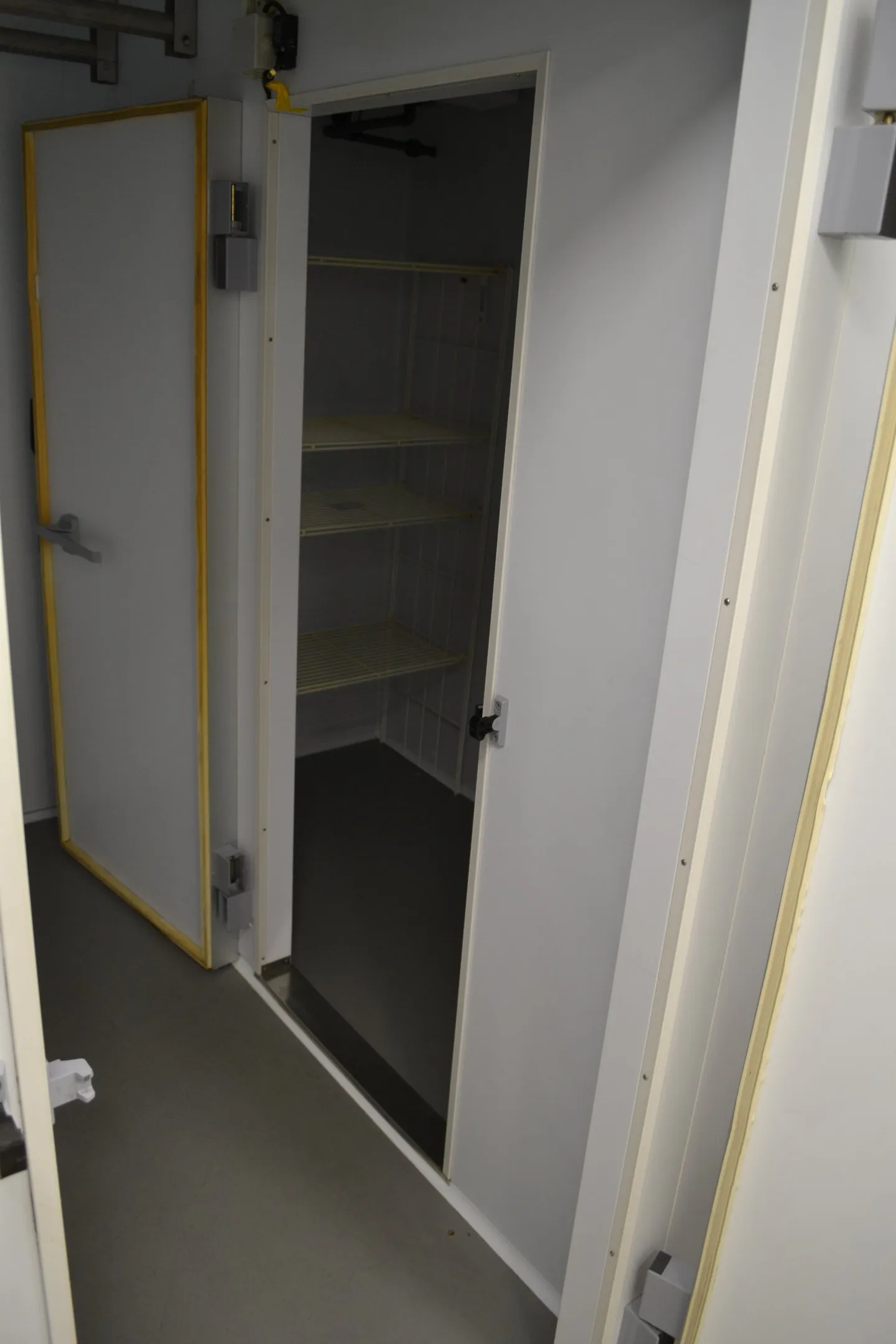 Spazio commerciale moderno in affitto nel centro di Altdorf - Foto 12 di 14