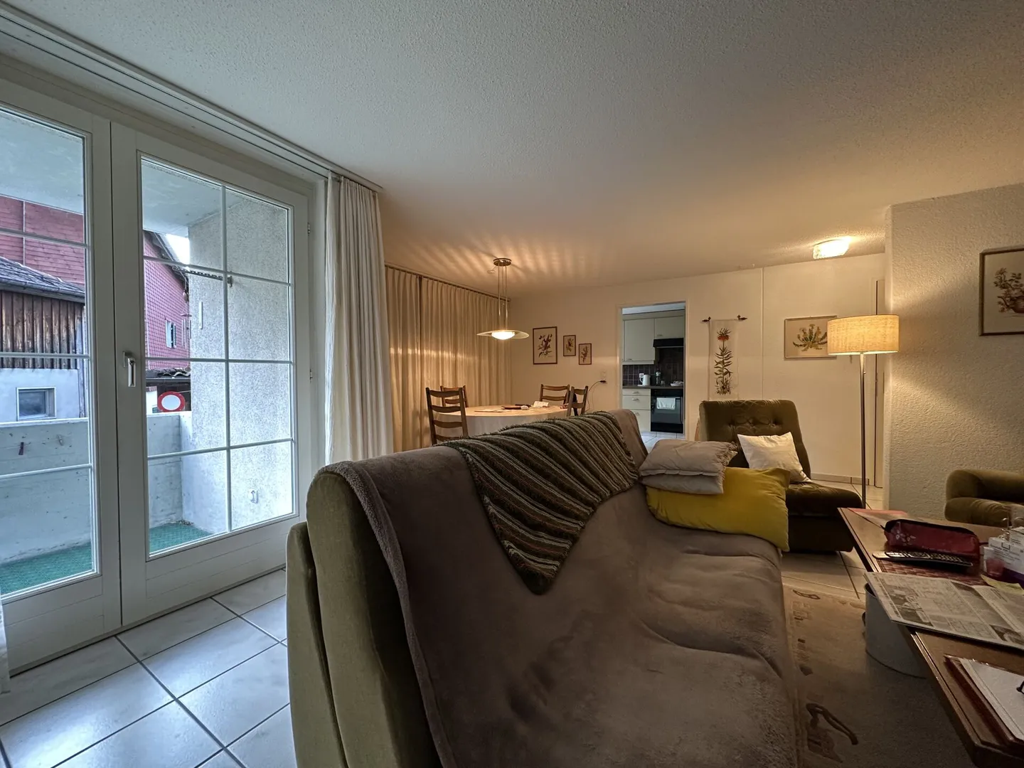 Casa plurifamiliare con 4 appartamenti e complesso di garage con 4 garage - Foto 5 di 16