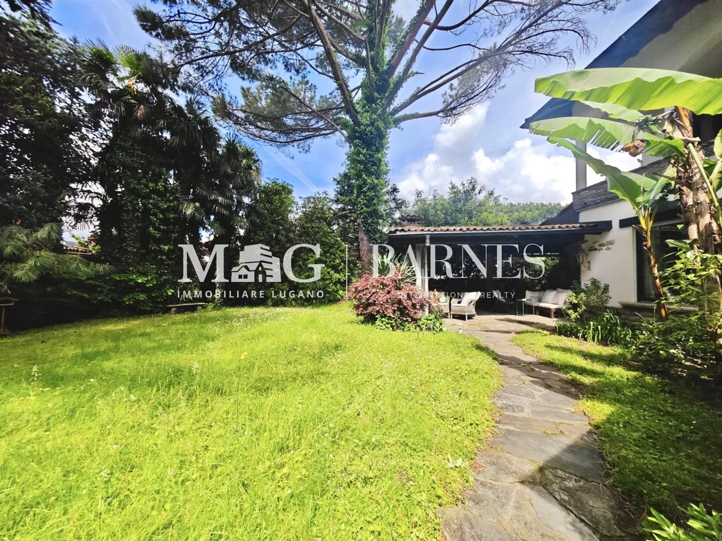 Villa elegante con piscina a Montagnola - Foto 1 di 10