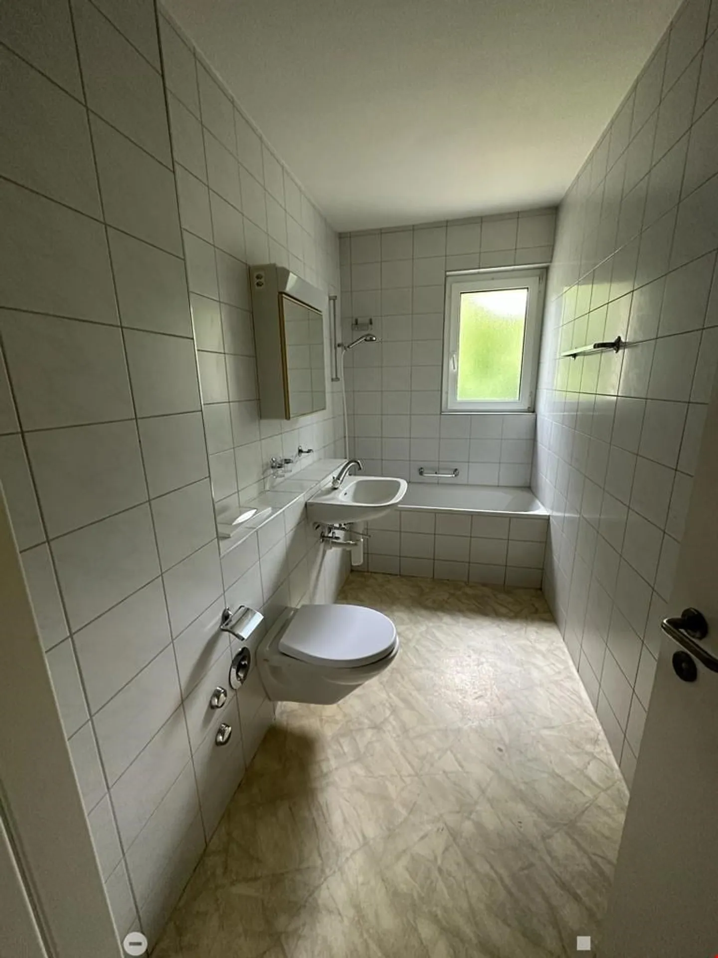 App. de 3.5 pièces au rez-de-chaussée - Photo 5 sur 7