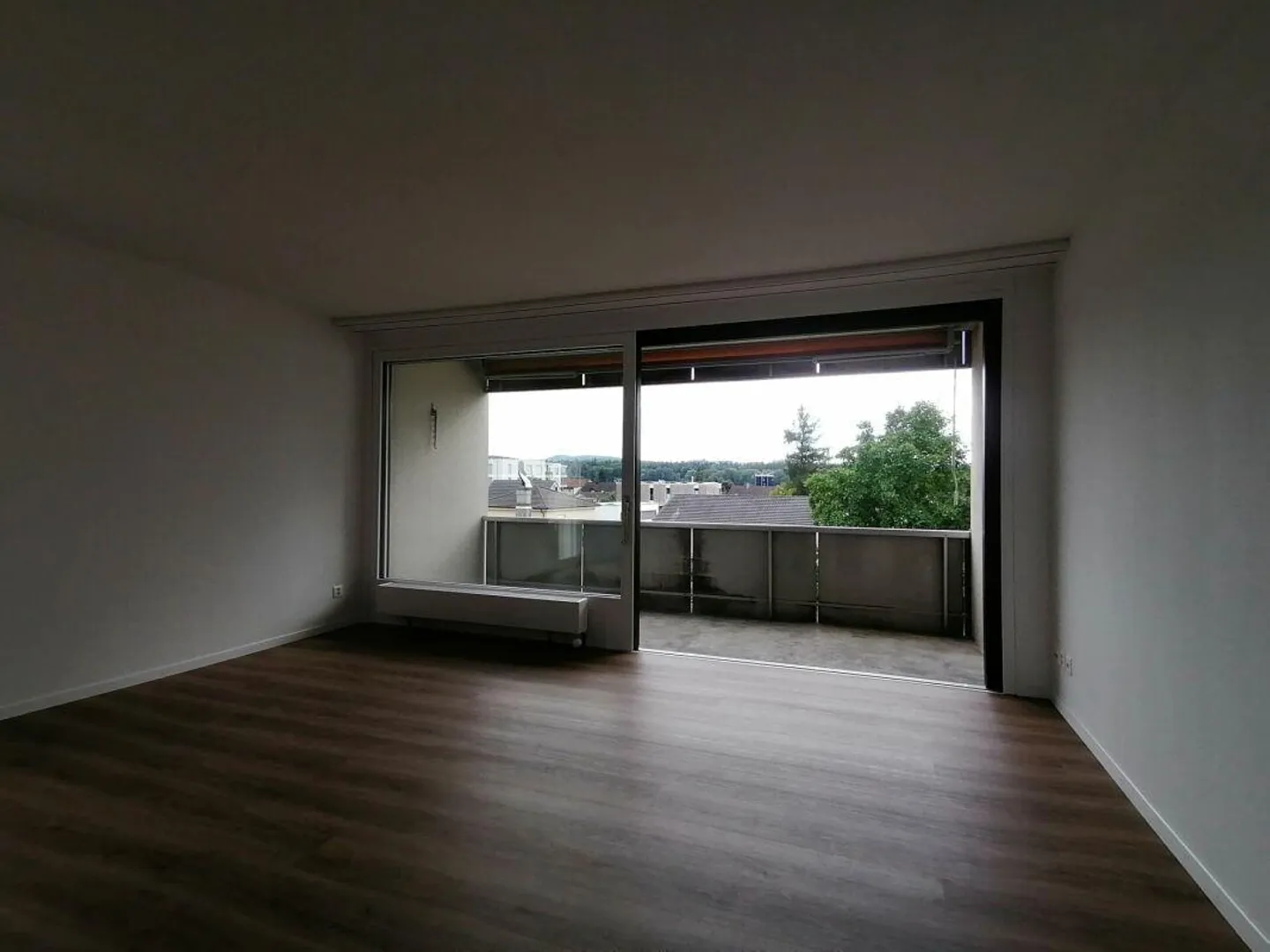 Appartamento 2.5 camere accogliente in una zona residenziale tranquilla - Foto 2 di 6