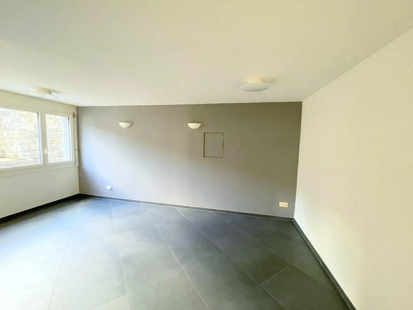 Appartamento arredato con stile incluso posto auto - Foto 3 di 5