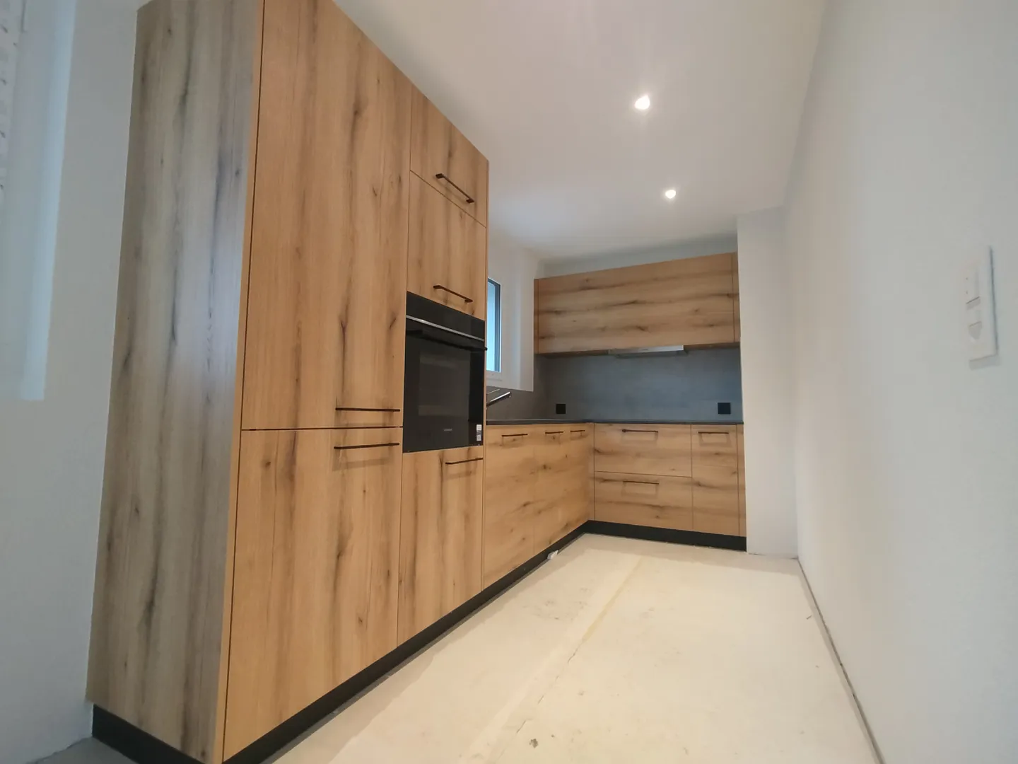 Apartment for rent - Photo 3 of 6