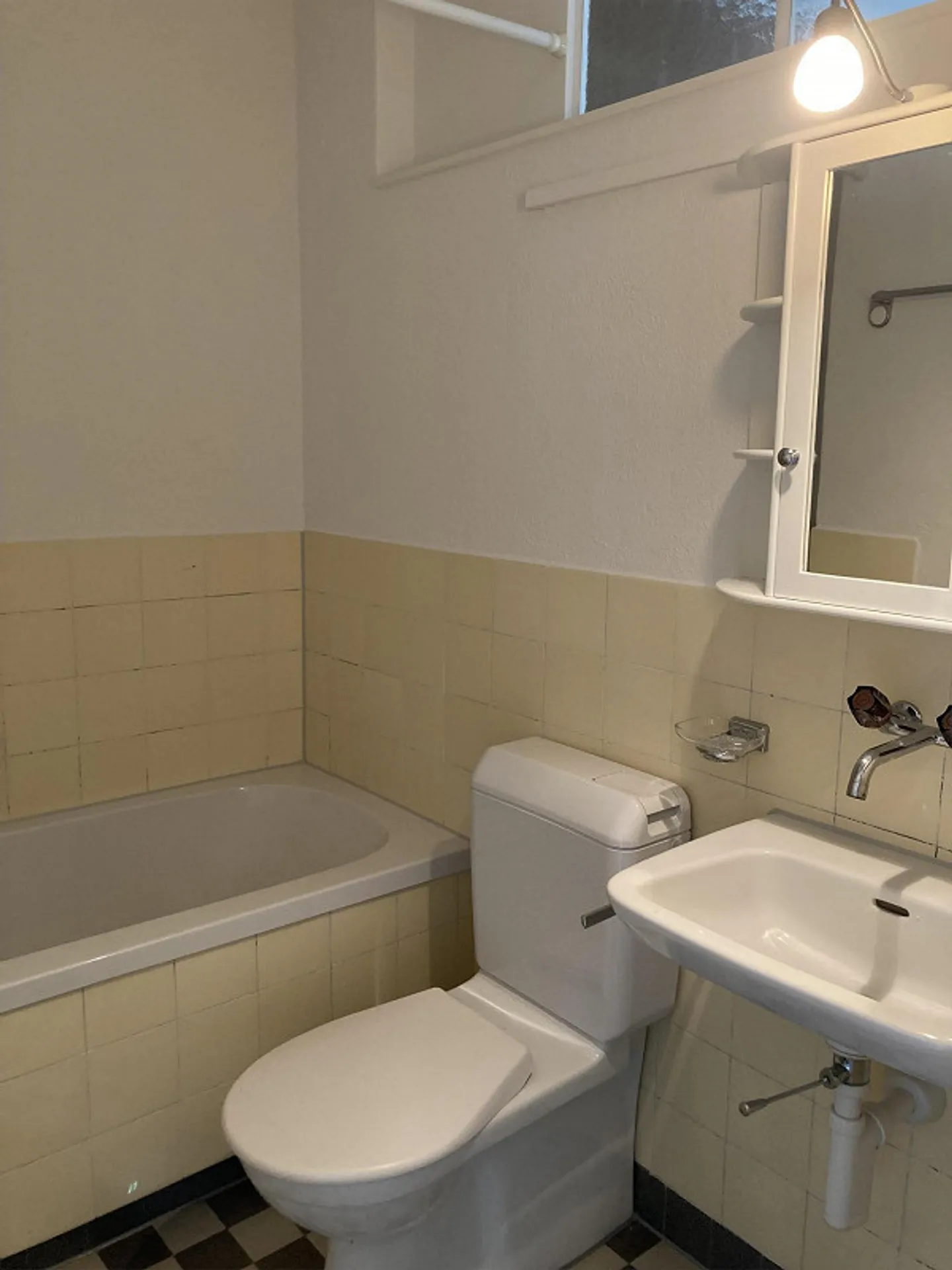 Bright Apartment in a Quiet Location - Photo 2 of 4