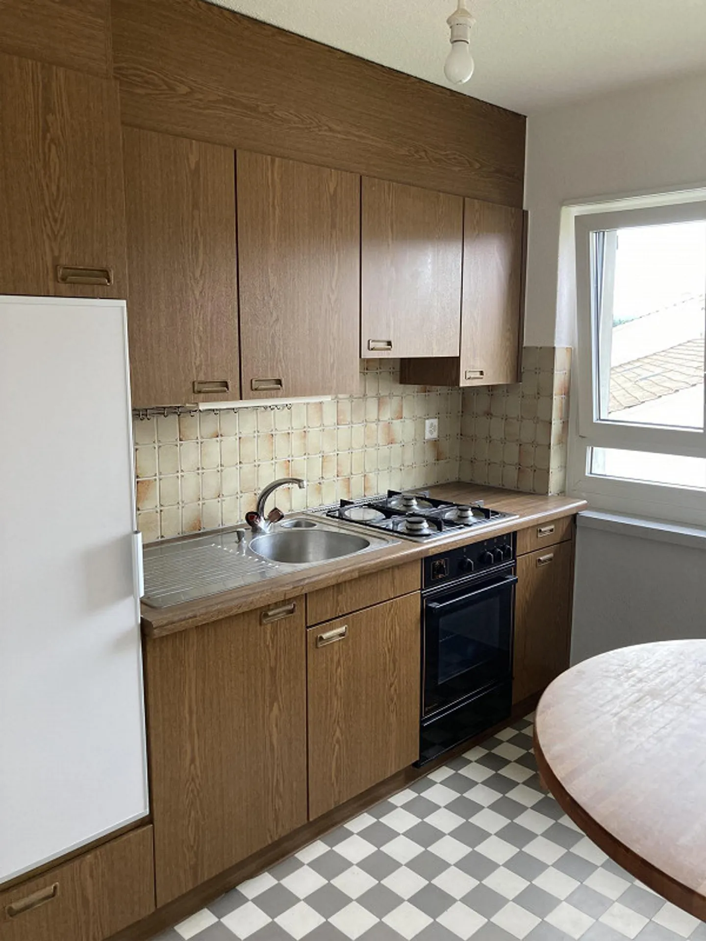 Bright Apartment in a Quiet Location - Photo 3 of 4