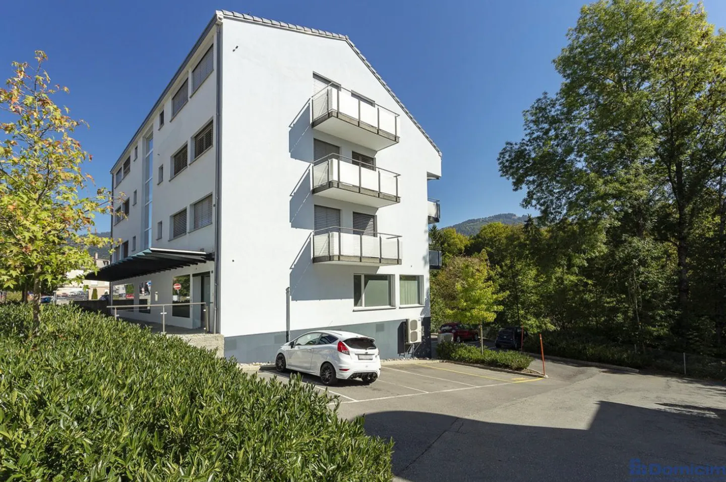 Renovated area of 100 m² – Professional use or residential project - Photo 8 of 8