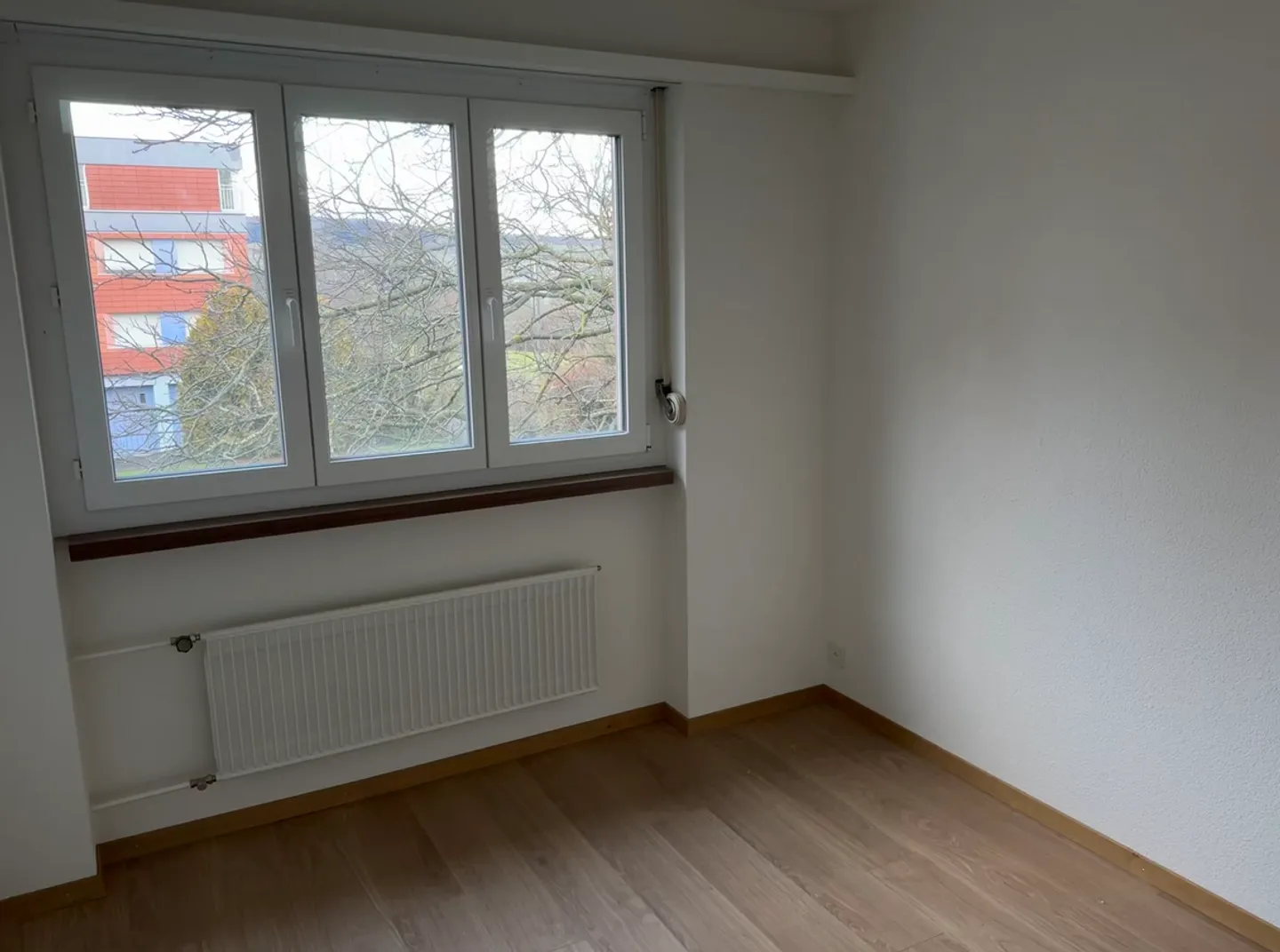 Appartement rénové et spacieux dans un quartier adapté aux enfants avec une nouvelle cuisine ! - Photo 6 sur 12