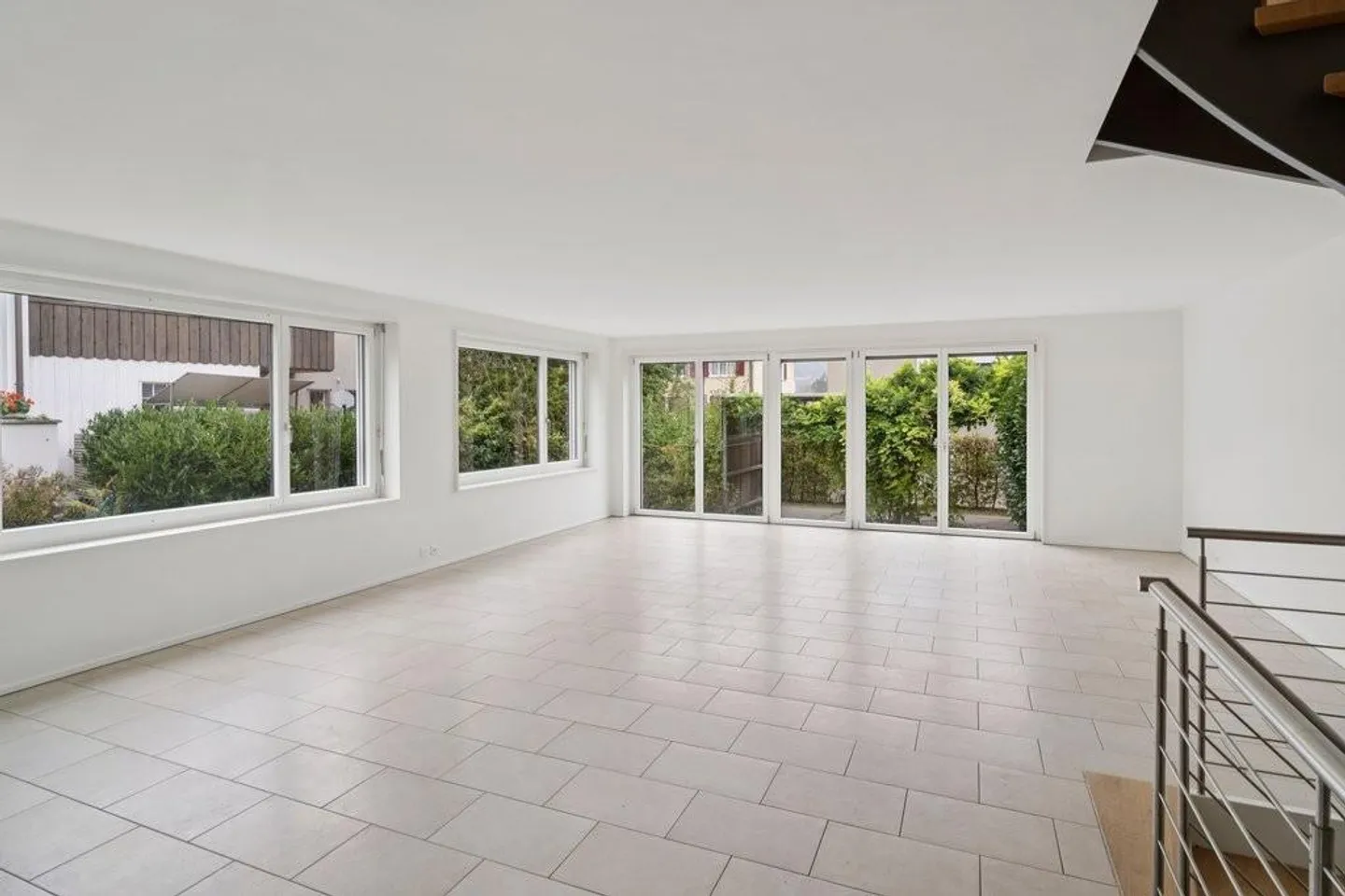 Magnifique appartement en duplex de 4,5 pièces avec jardin privé - Photo 2 sur 12