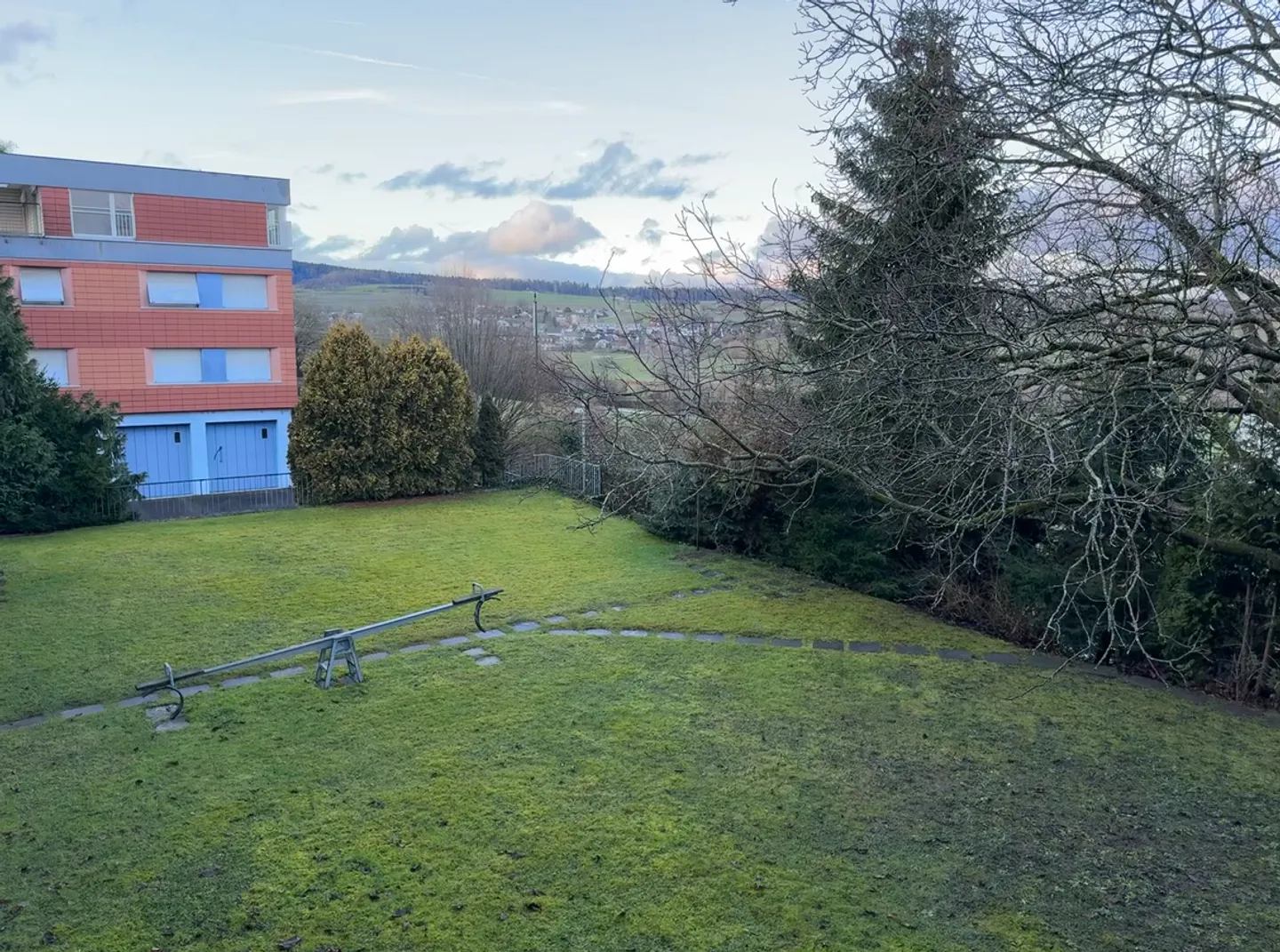 Appartement rénové et spacieux dans un quartier adapté aux enfants avec une nouvelle cuisine ! - Photo 12 sur 12