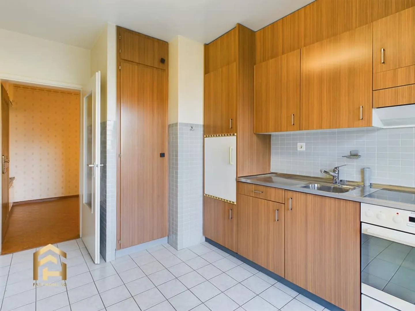 Central 4.5-room apartment with great potential - Photo 4 of 13