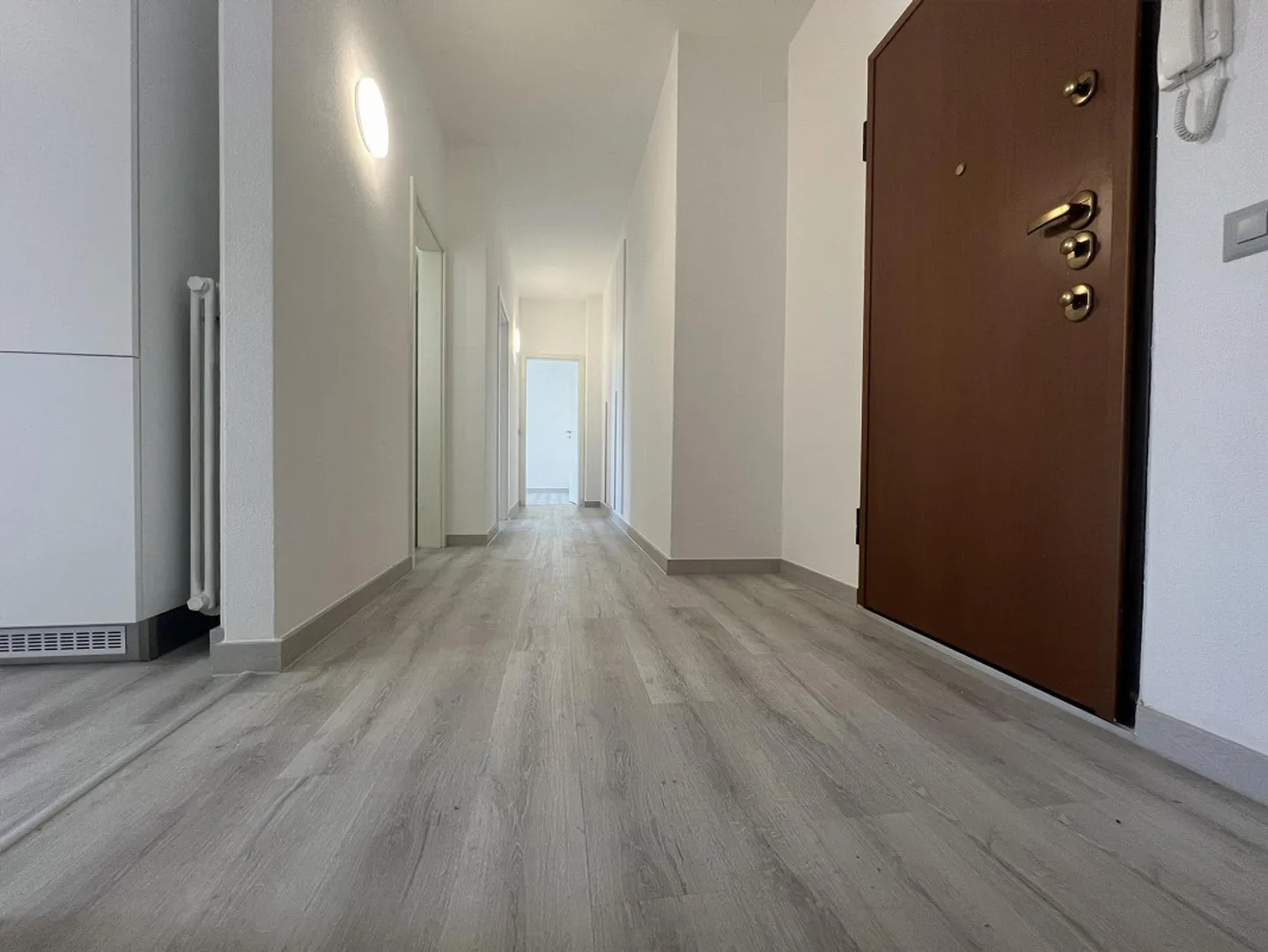 Appartamento 3,5 locali recentemente ristrutturato in posizione centrale a Chiasso - Foto 4 di 12