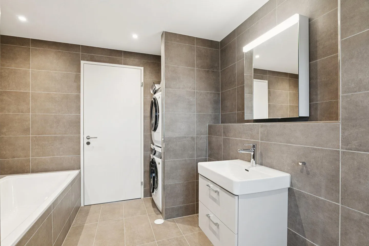 Welcome to your new home! - Winter promotion* - Photo 5 of 12