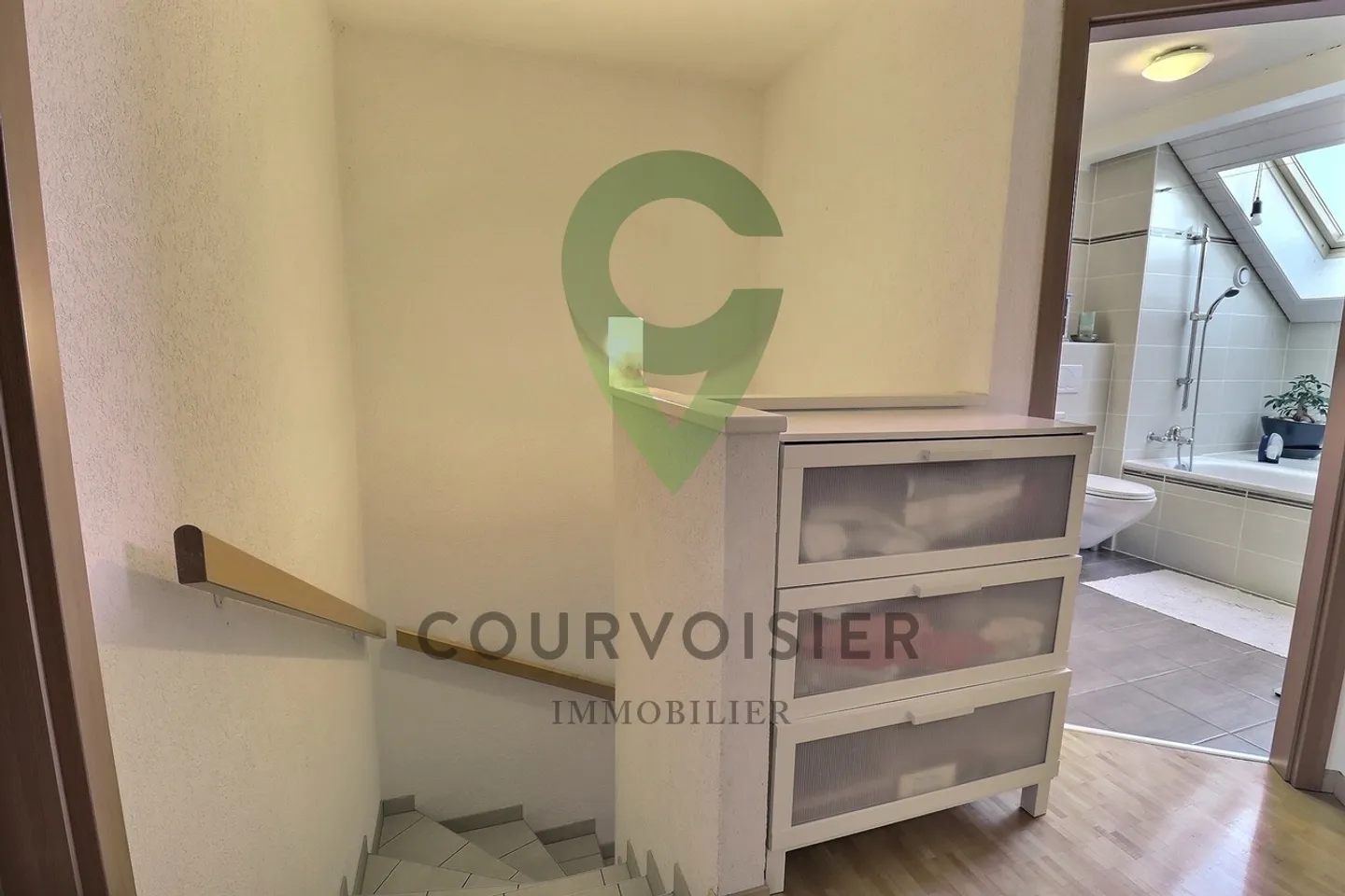 Duplex affascinante di 4,5 stanze in un contesto verdeggiante - Foto 10 di 11