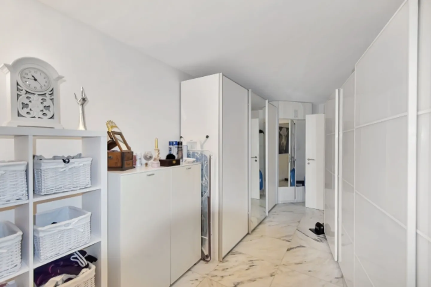 Appartement de jardin 4.5 pièces avec bien-être privé et grand jardin - Photo 7 sur 13