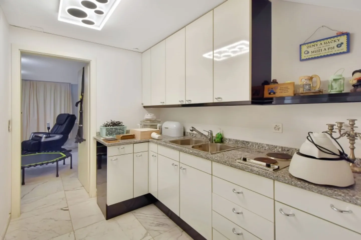 Appartement de jardin 4.5 pièces avec bien-être privé et grand jardin - Photo 12 sur 13