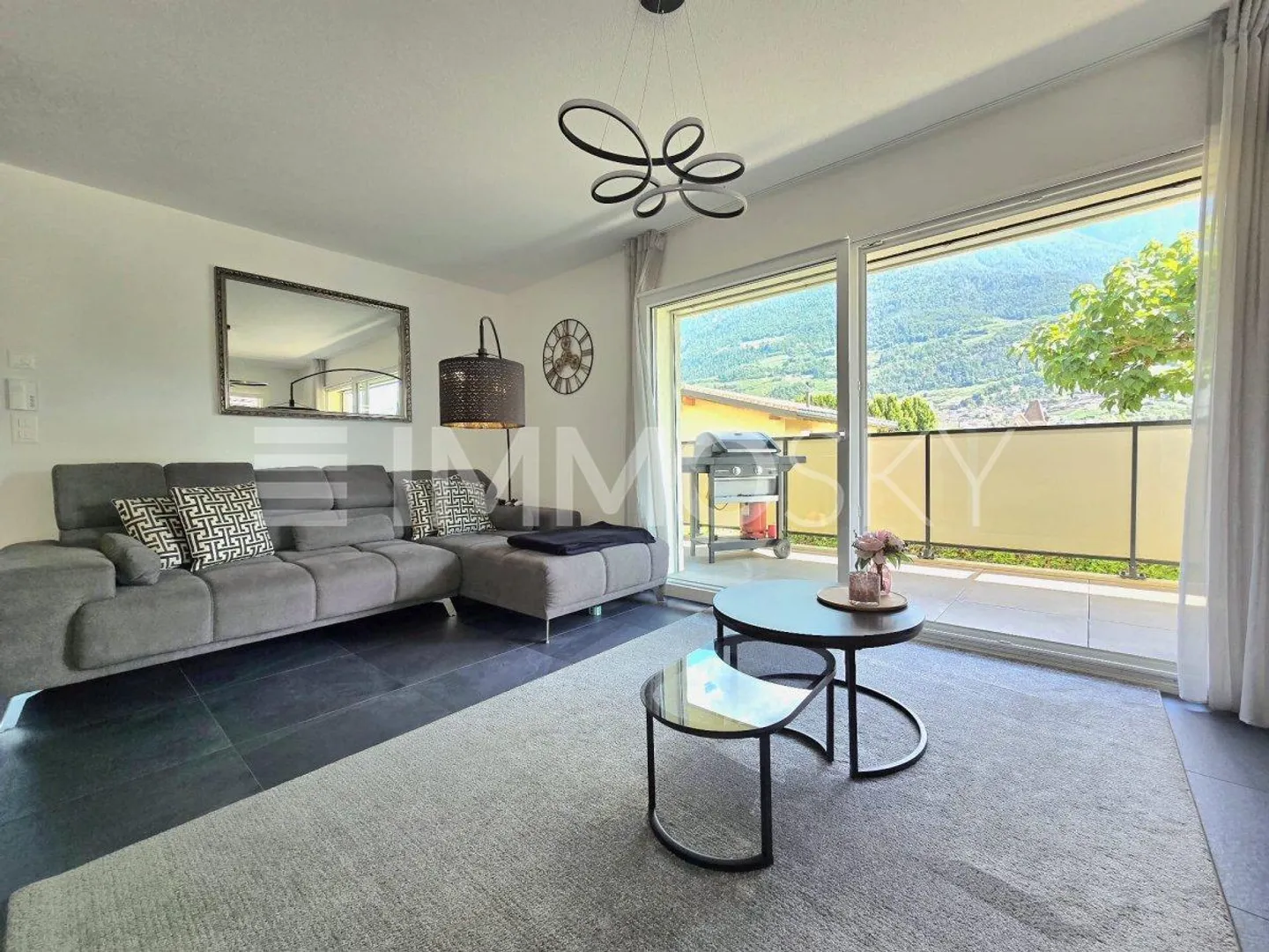 The perfect balance between comfort and serenity - Photo 1 of 5