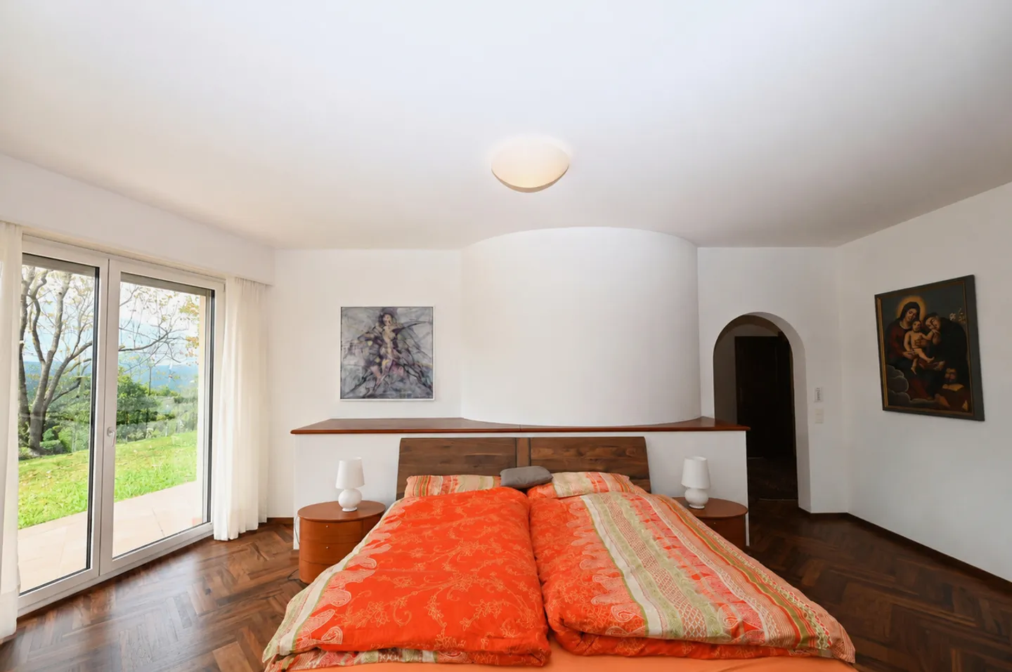 Elegante Villa mit Innenpool und Großem Grundstück in Vezia - Foto 15 von 28