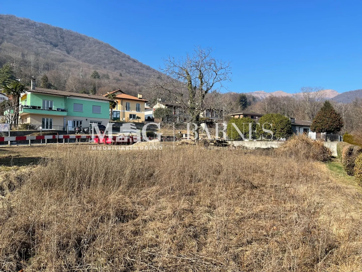 Pura : Terrain constructible de 1 183 m², 591 m² SUL, emplacement ensoleillé - Photo 3 sur 5