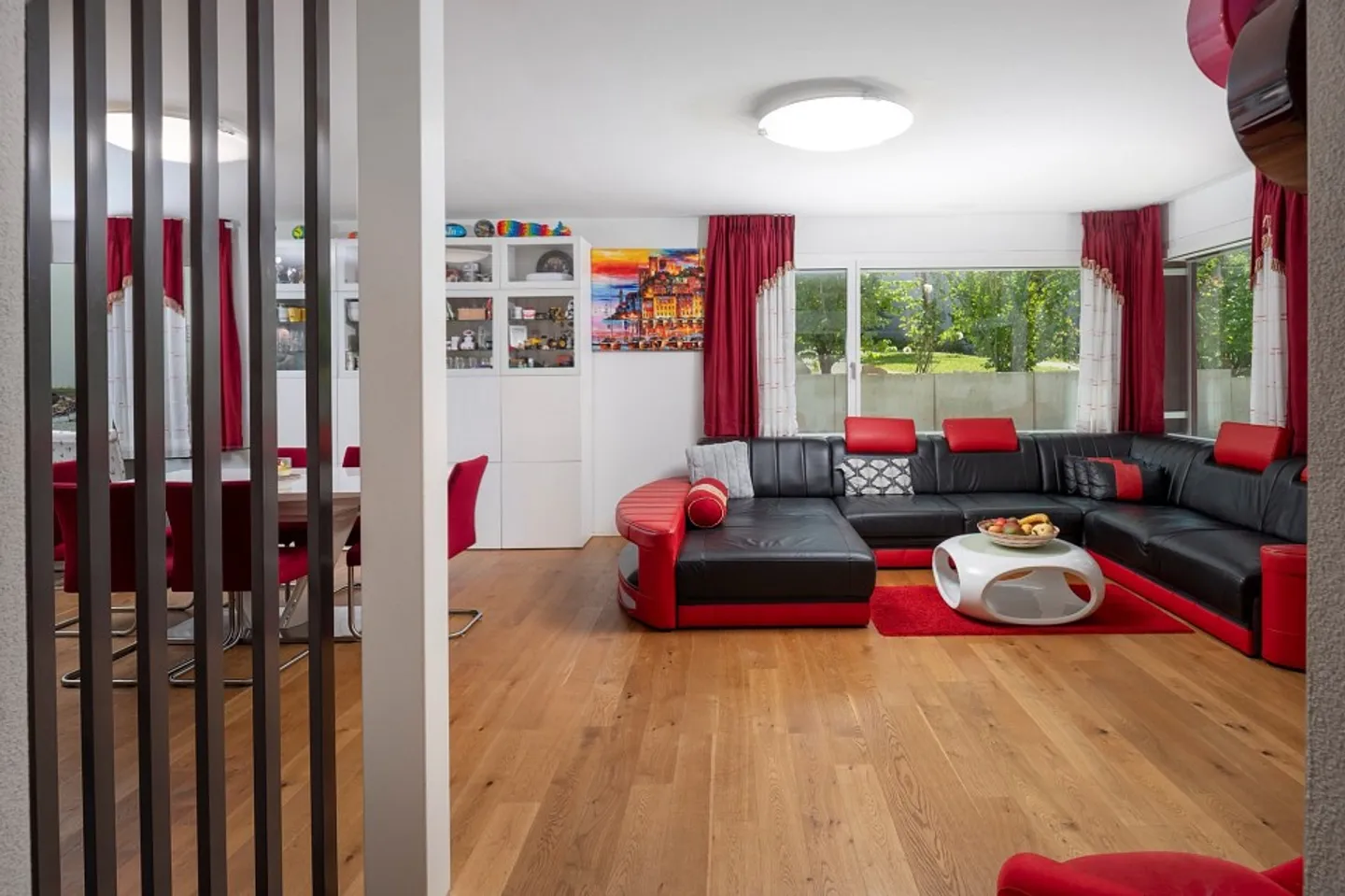 Modern Single-Family House - Photo 3 of 12