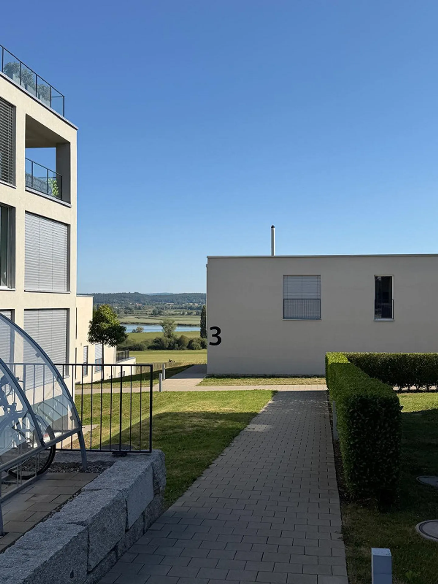 Modernes Appartement mit Terrasse - Foto 7 von 11