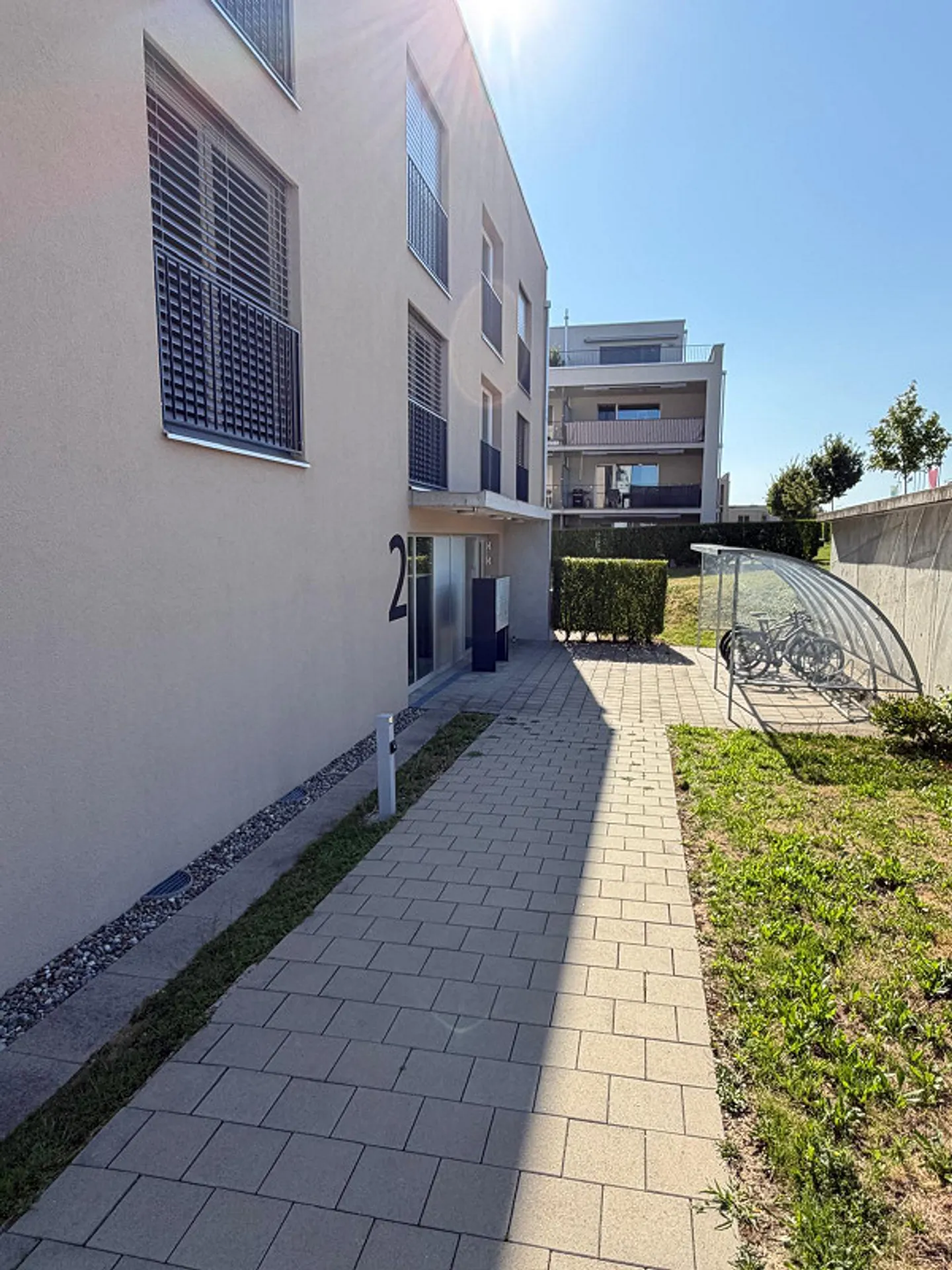 Modernes Appartement mit Terrasse - Foto 8 von 11