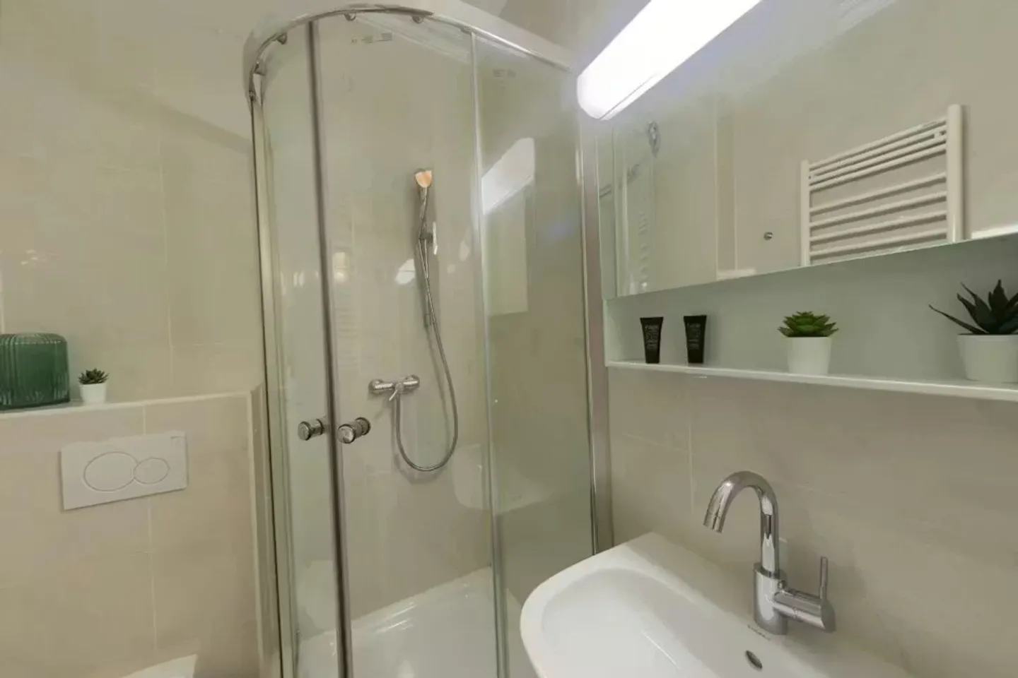 Apartment for rent - Photo 4 of 5