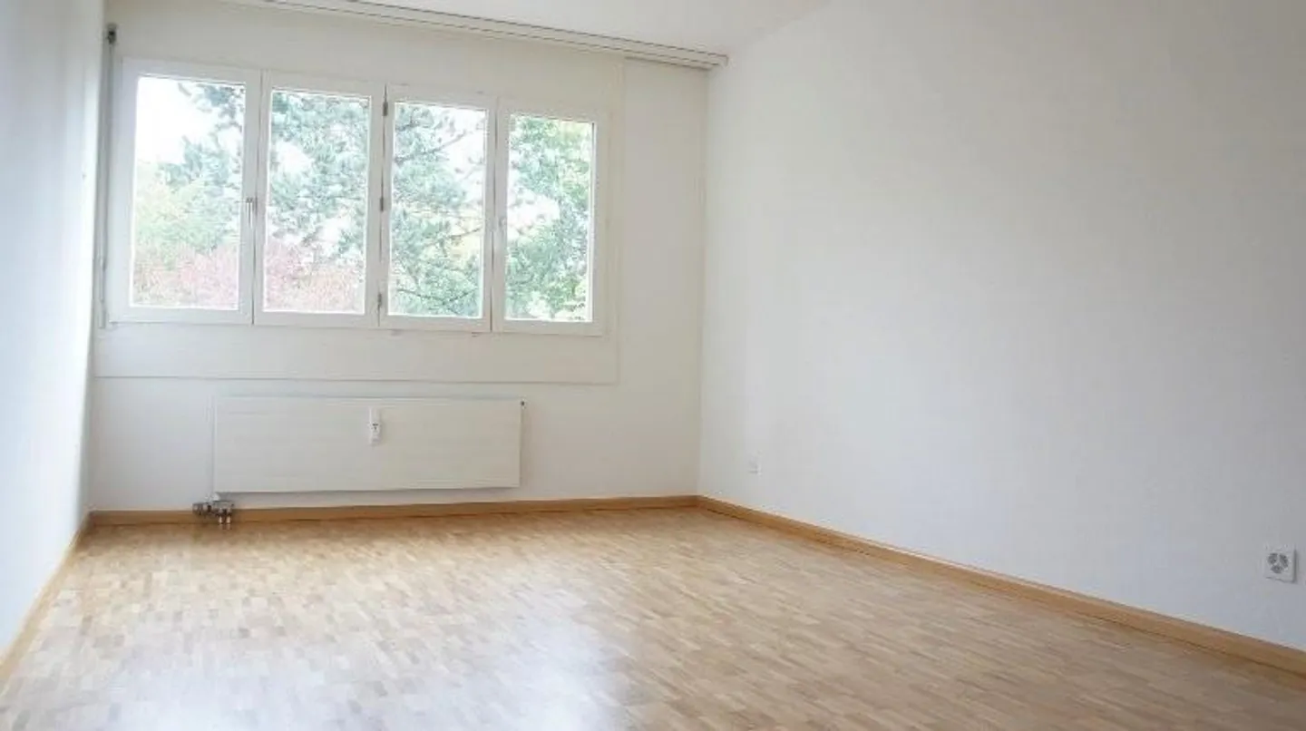 Charming 3.5-room apartment in Oberwil - Photo 6 of 9