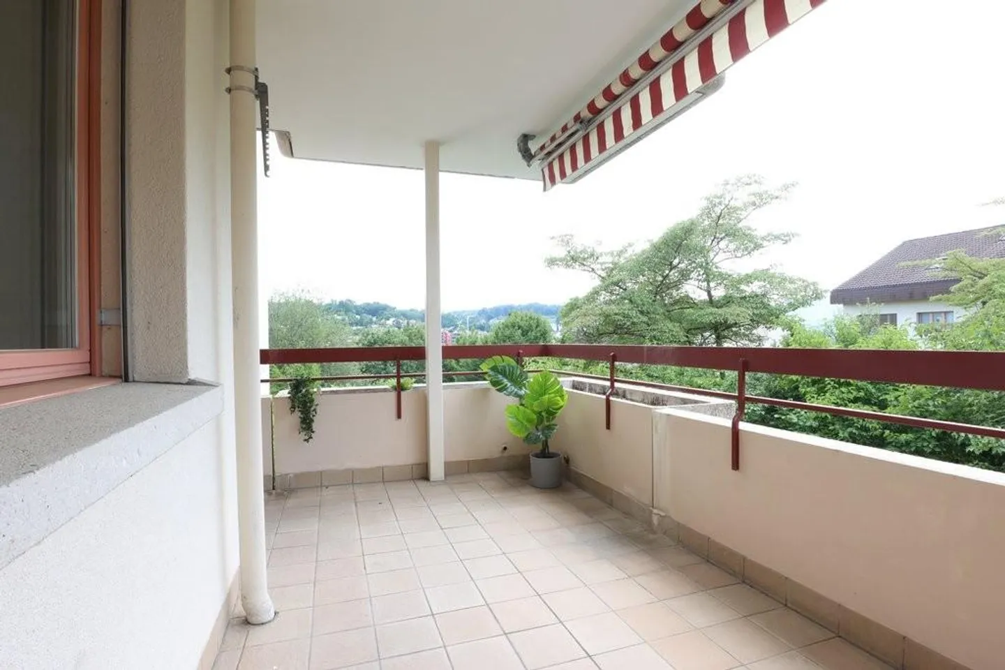 Charming 3.5-room apartment in Oberwil - Photo 9 of 9