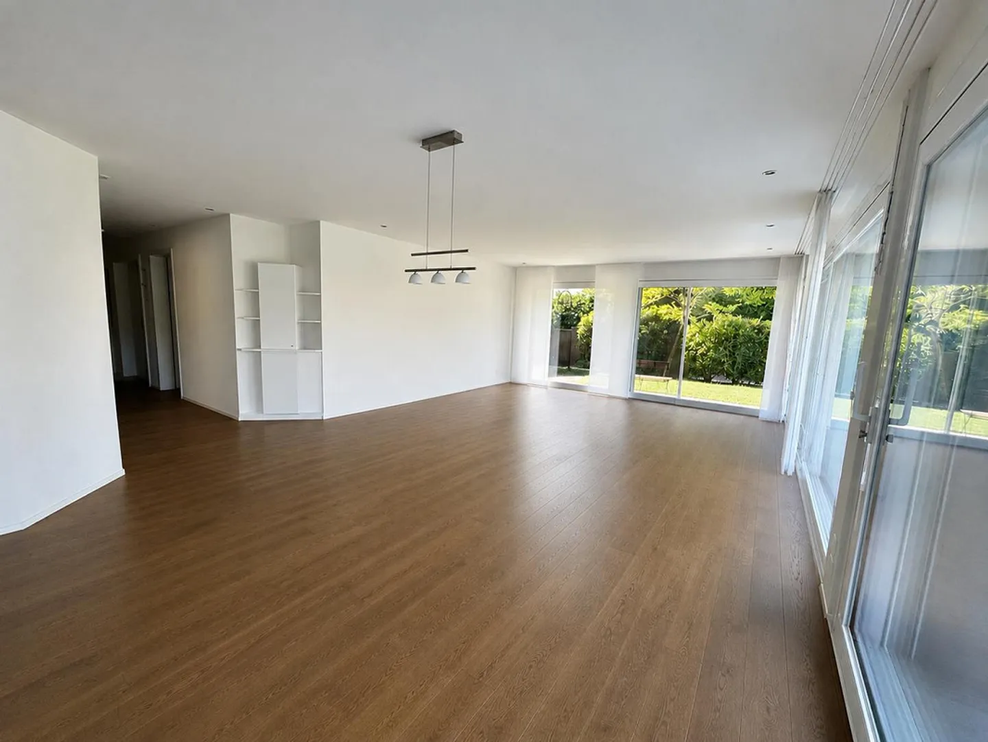 Exclusive 4.5 Room Apartment on the Ground Floor - Photo 3 of 22