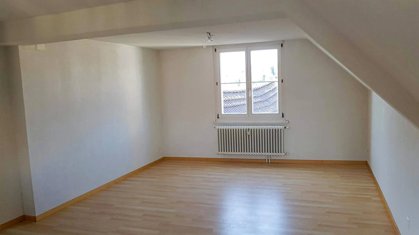 Charmante appartement sous les toits de 3 pièces au cœur de la vieille ville - Photo 9 sur 15