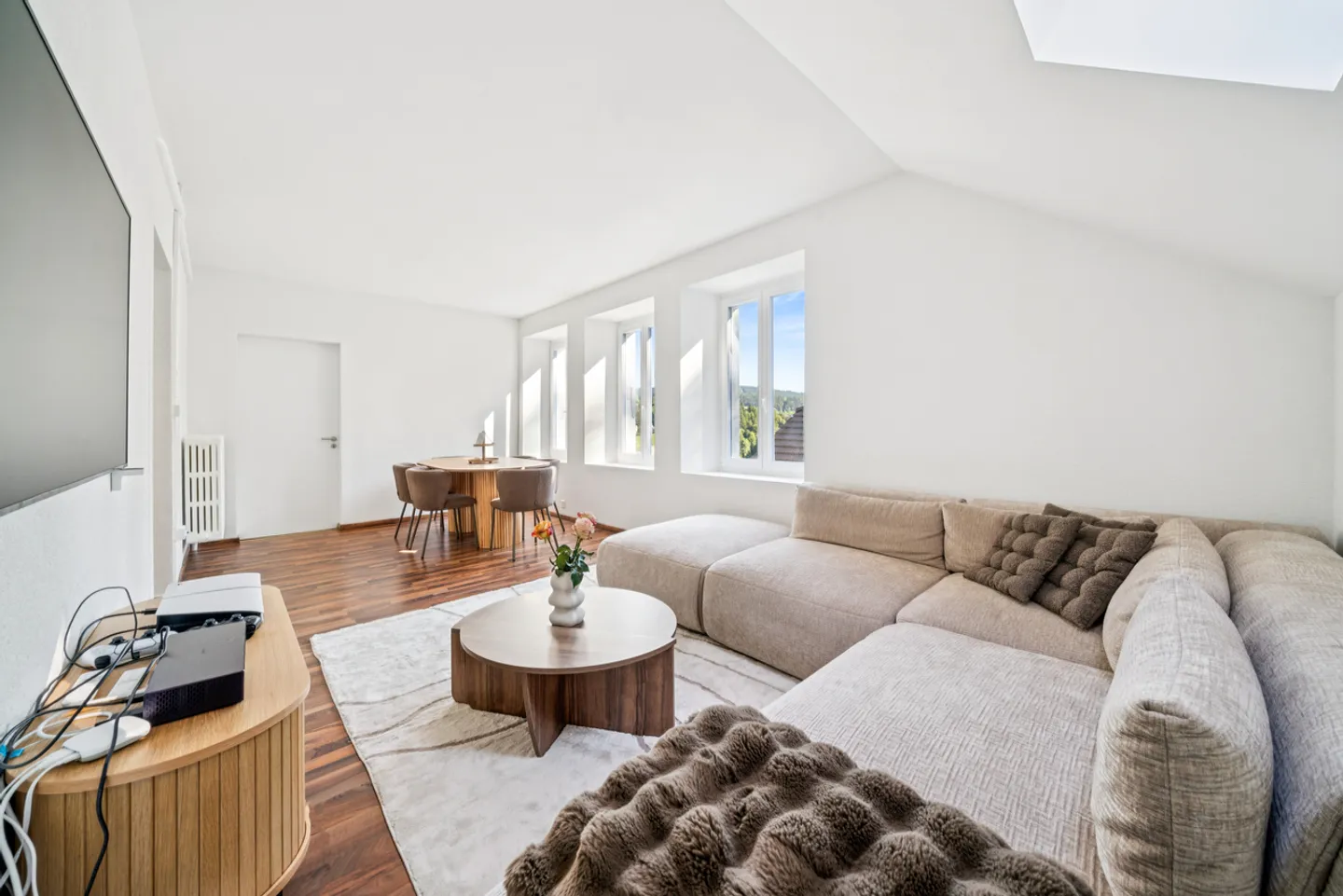 Very nice 3.5-room apartment in a very quiet neighborhood - Photo 3 of 11