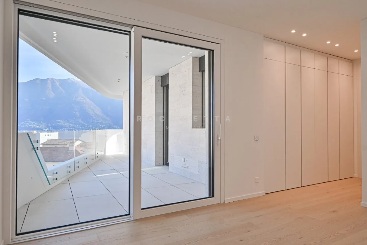 Residenza La Perla - Eleganza e Comfort in una Posizione Privilegiata - Foto 12 di 15