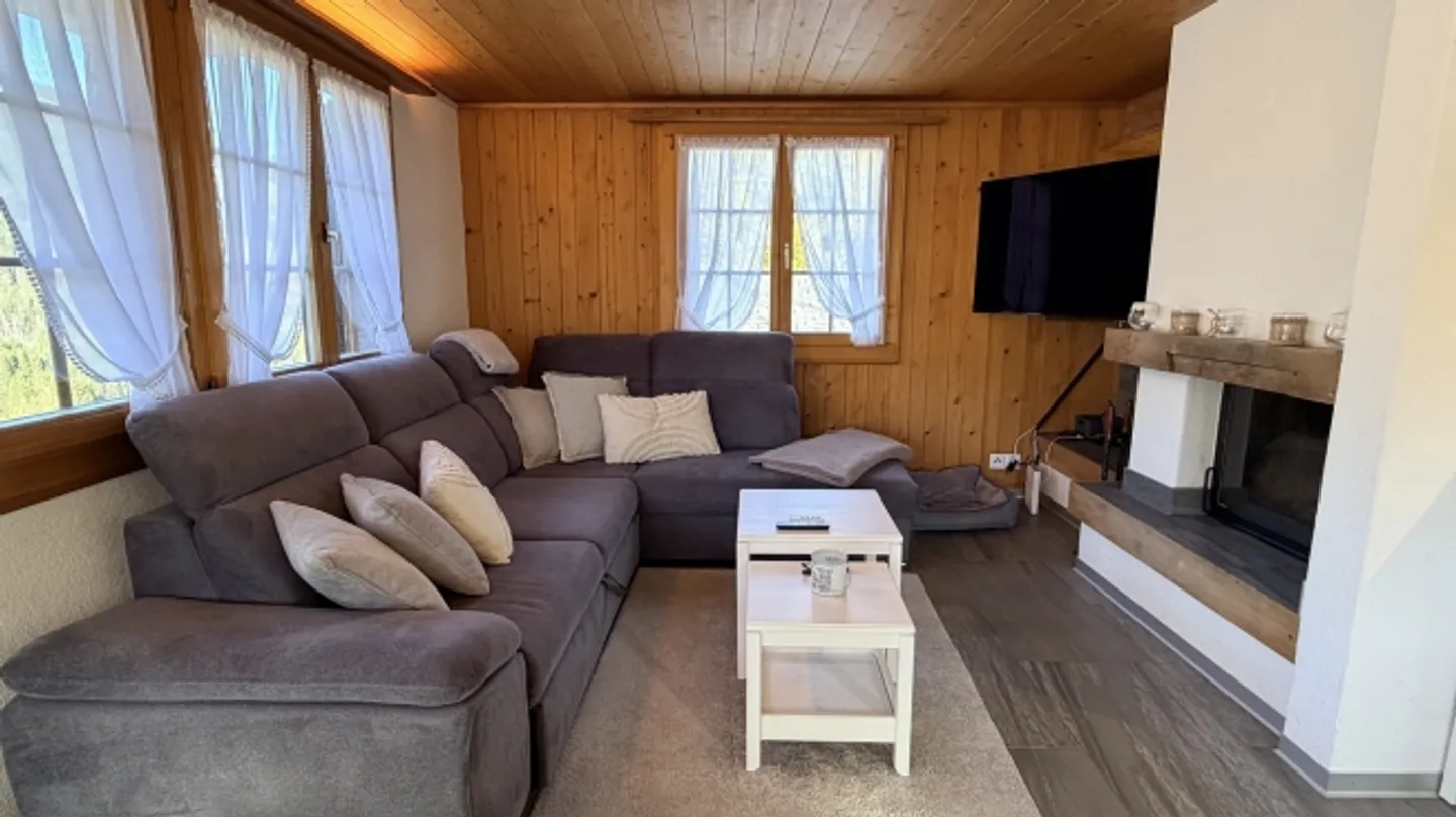 «Chalethaus mit Einliegerwohnung und Wellnessoase» - Foto 6 von 16