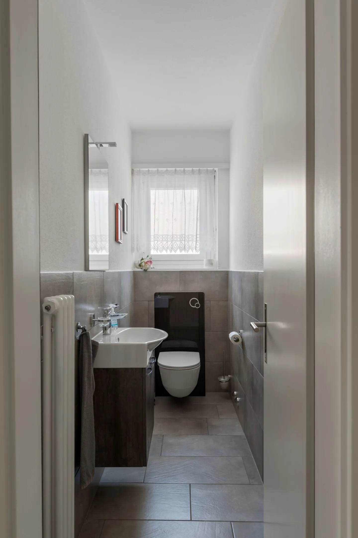 In the heart of Ascona, elegant and furnished 3.5 rooms with pool - Photo 13 of 15