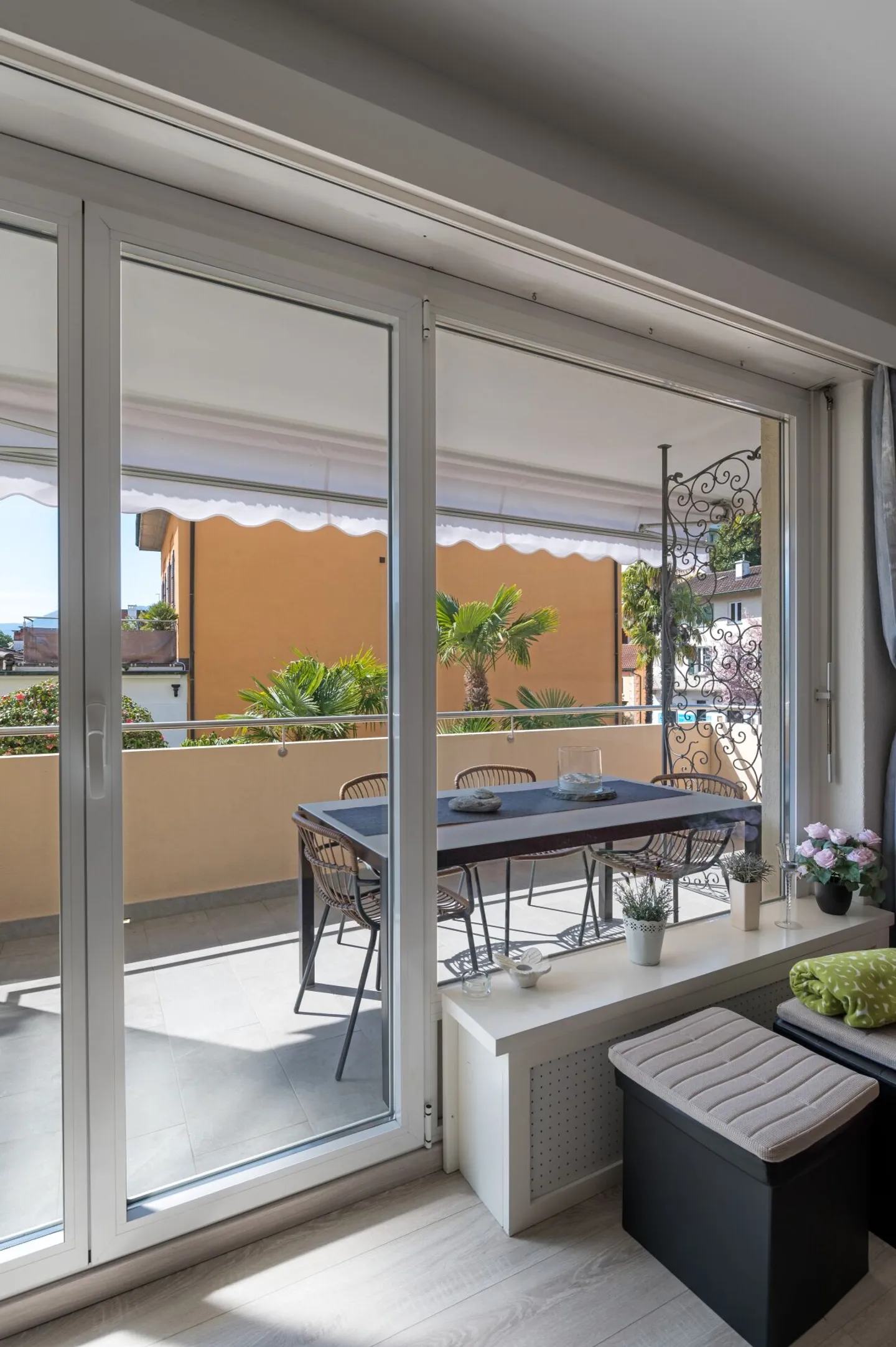 In the heart of Ascona, elegant and furnished 3.5 rooms with pool - Photo 14 of 15