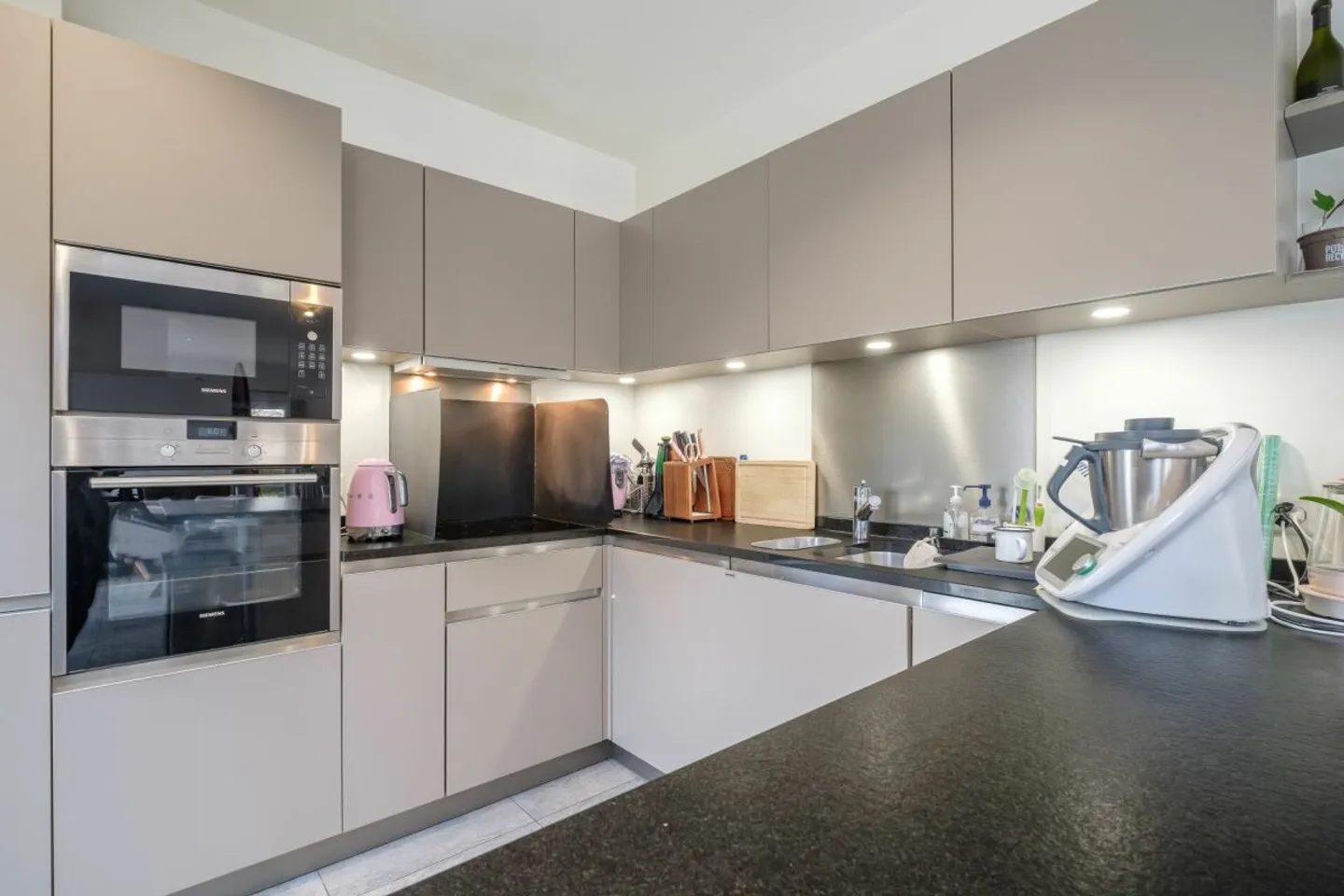 Esclusivo - Casa bifamiliare moderna con piscina - Foto 4 di 13