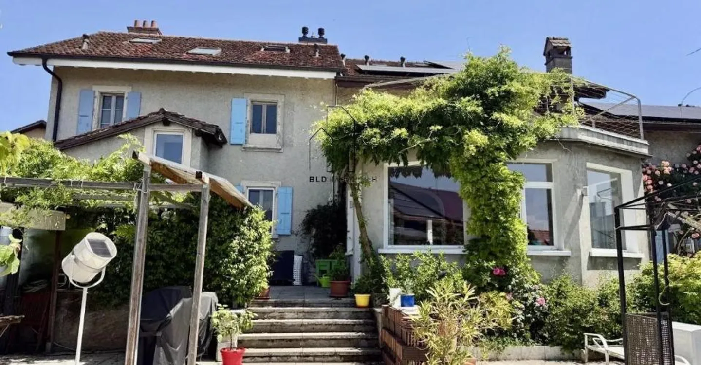 Landhaus mit 2 unabhängigen Wohnungen - Foto 1 von 12