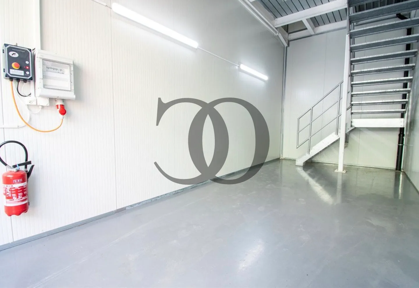 OPPORTUNITÀ D'INVESTIMENTO – BOX DI RENDIMENTO A ROCHE - Foto 2 di 6