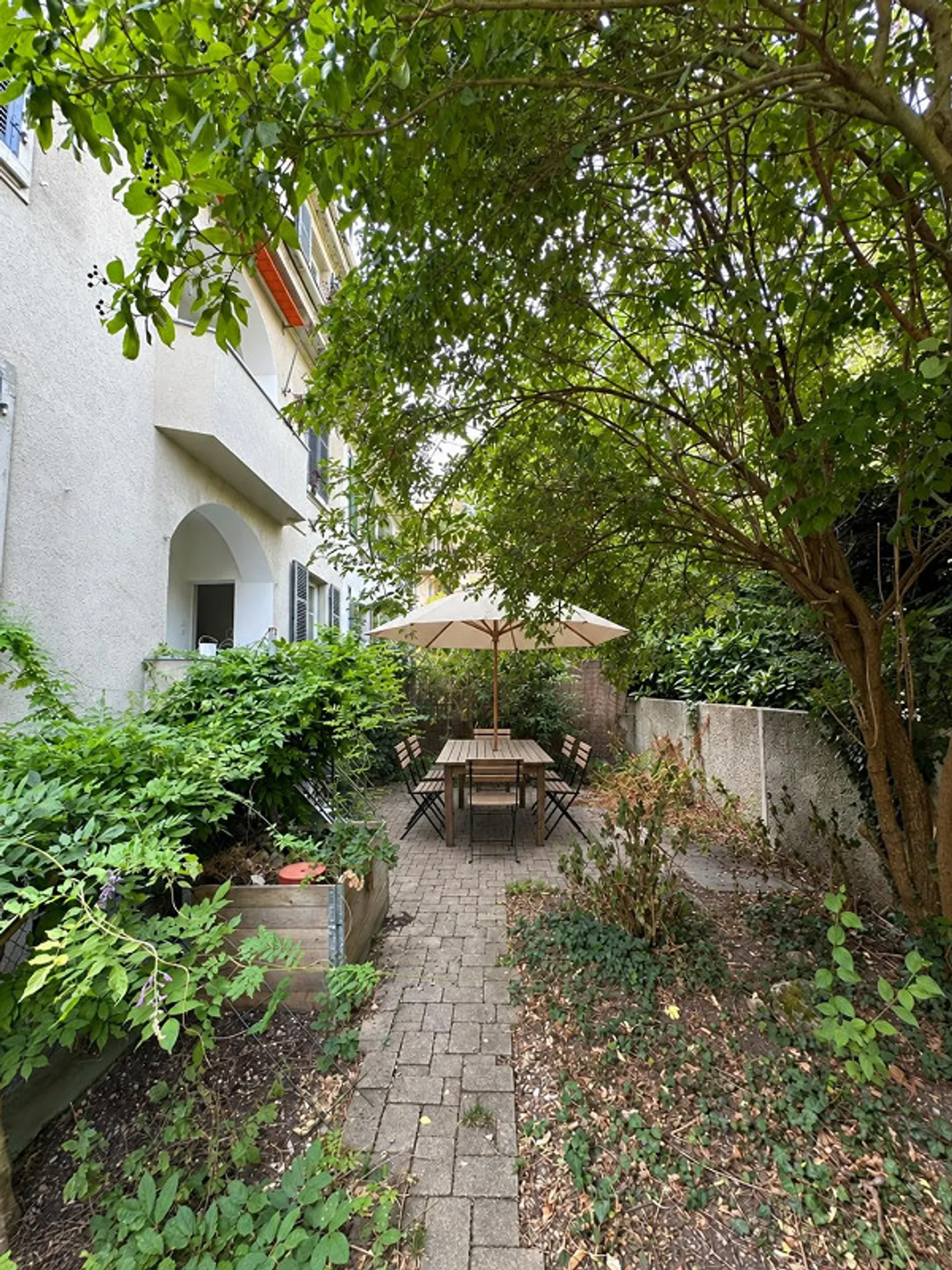 4.5 Room Apartment with Private Garden and Veranda in Gundeli - Photo 1 of 7