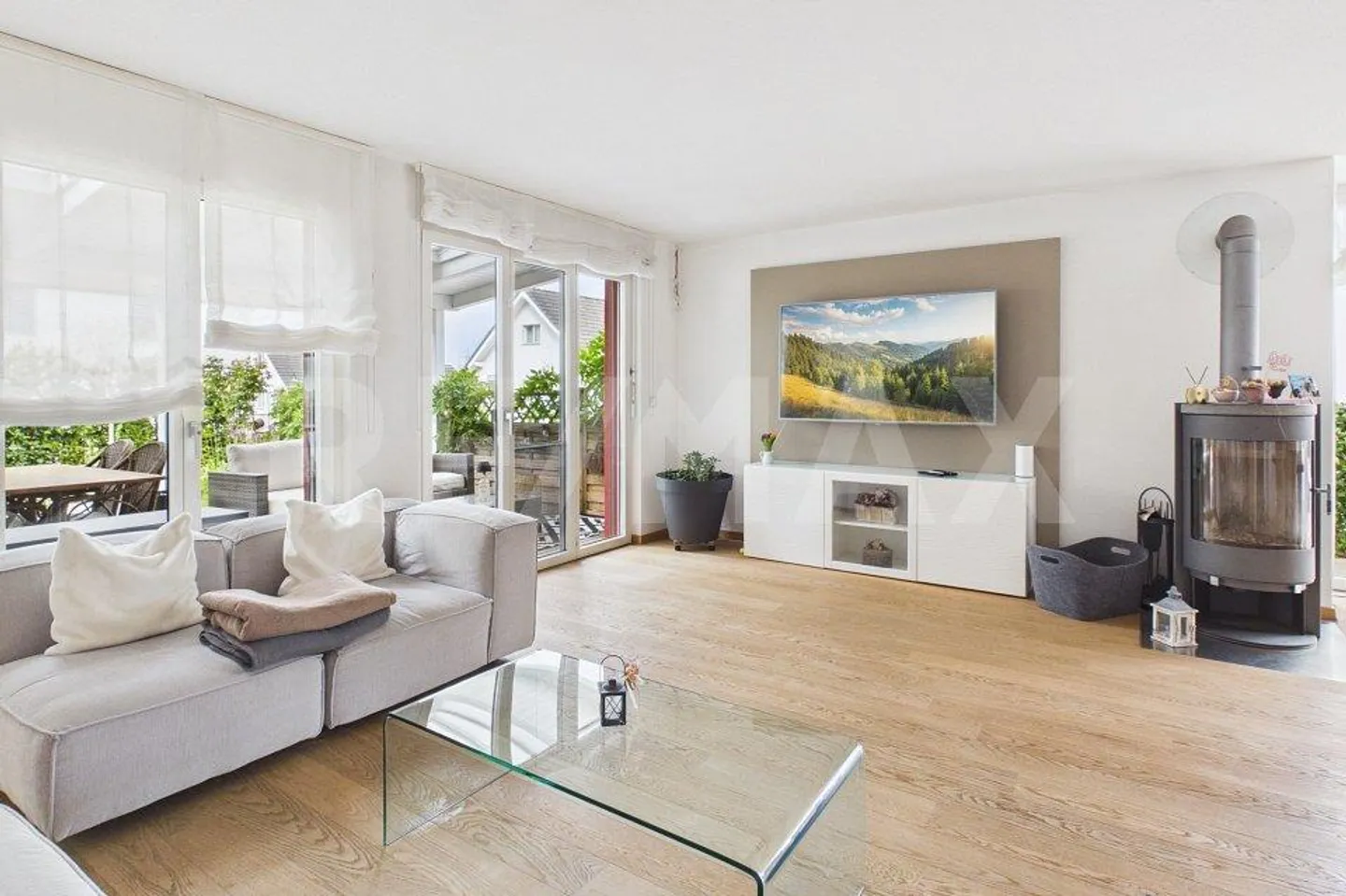 Moderne Doppelhaushälfte in Zeiningen - Foto 1 von 13