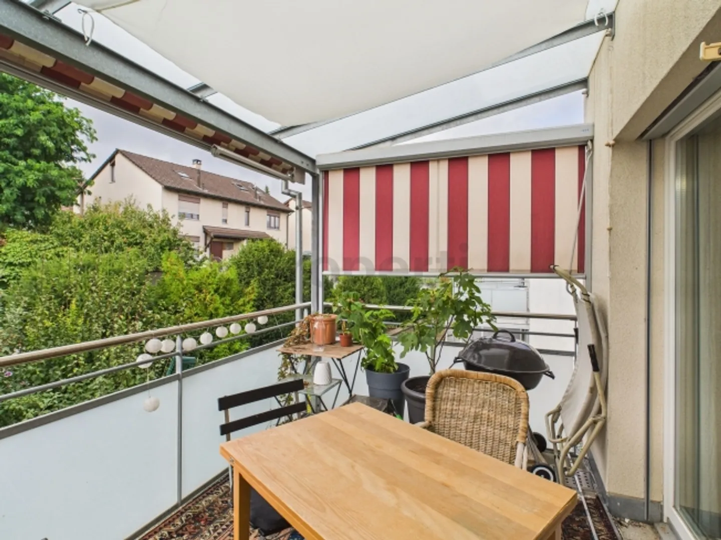 Proprietà Incantevole ad Allschwil, Canton BL – Comfort Abitativo Moderno in un Ambiente Tranquillo - Foto 8 di 13
