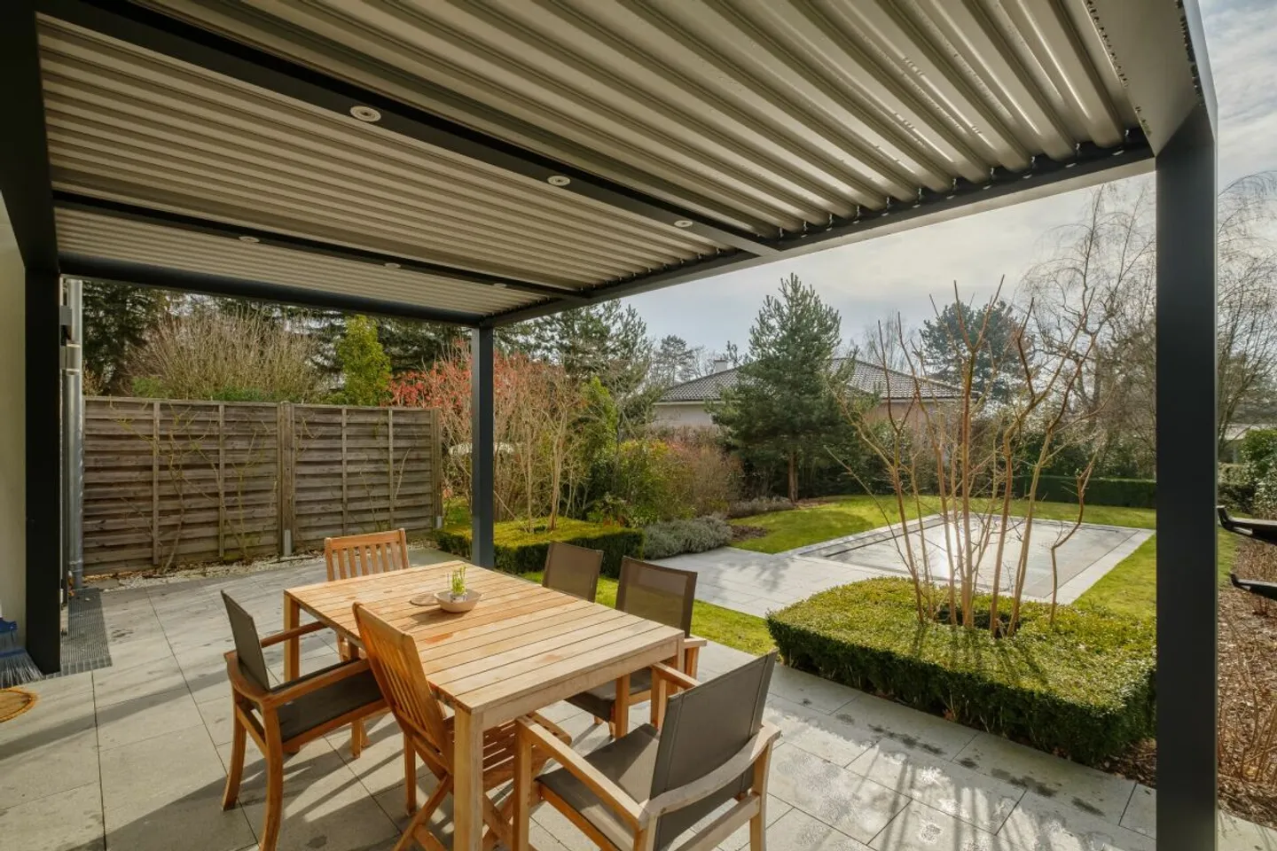 Esclusivo - Casa bifamiliare moderna con piscina - Foto 5 di 13