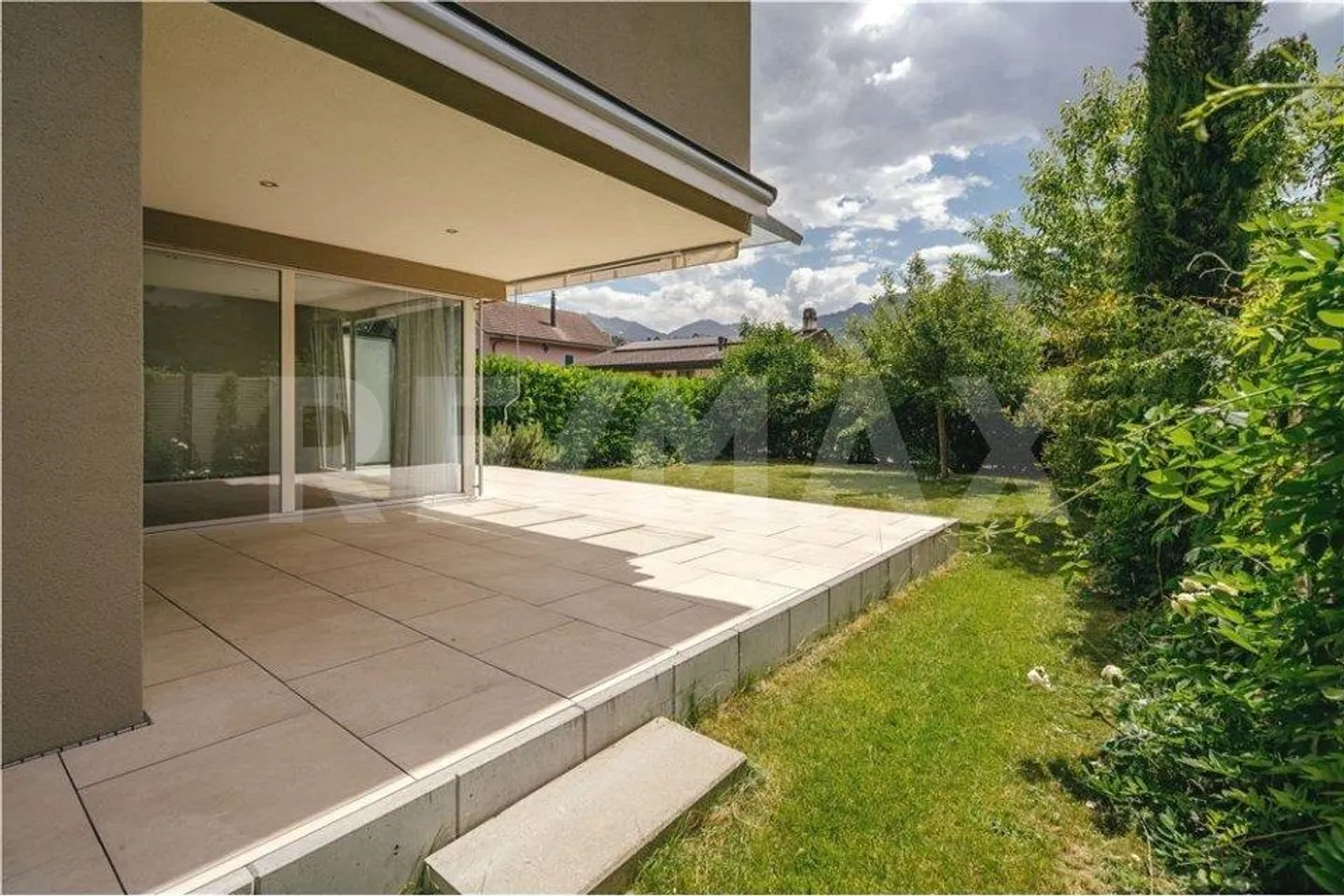 Where family life meets living comfort - 5.5 rooms with modern amenities - Photo 1 of 13
