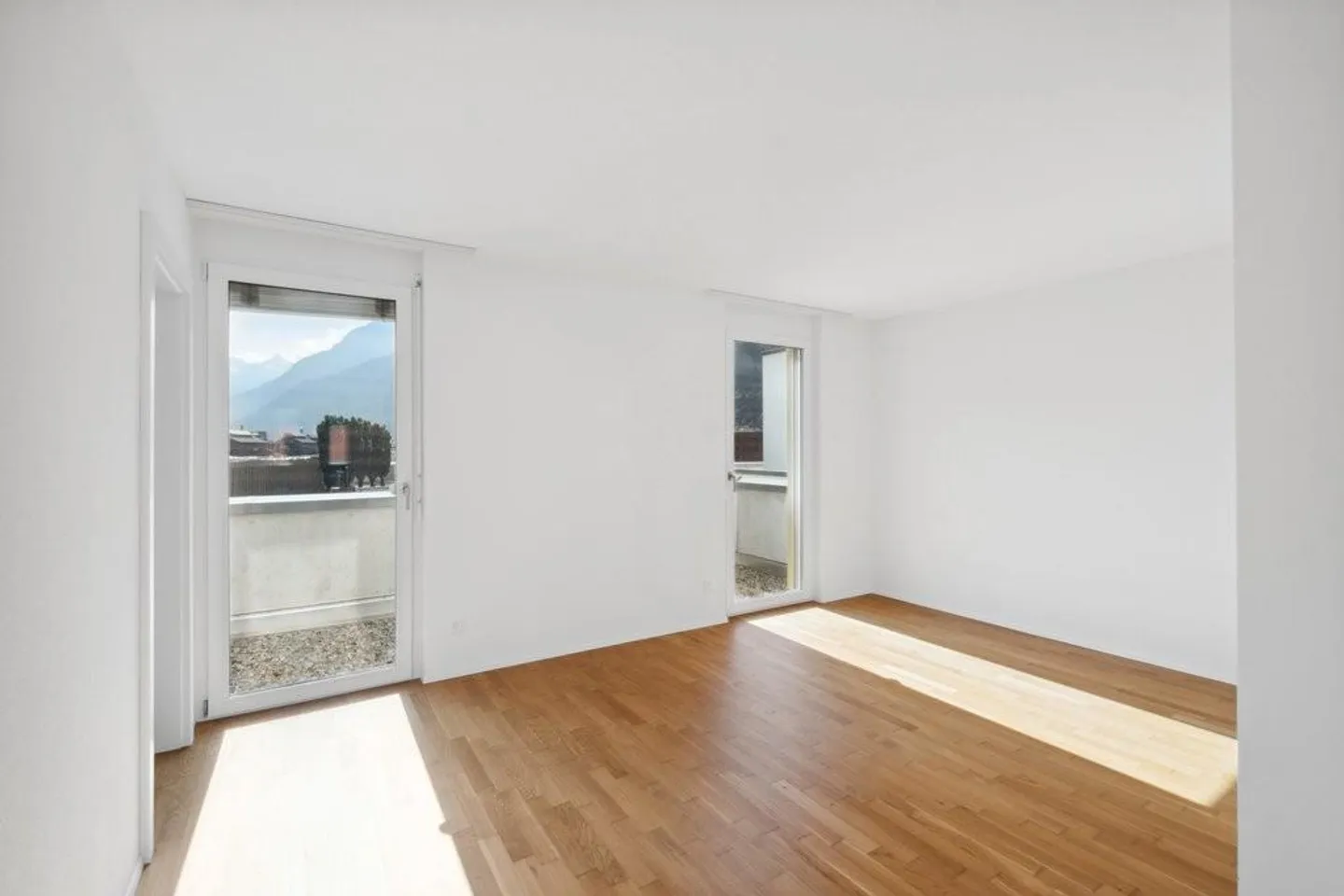 Moderno appartamento di 4,5 stanze in una posizione centrale e tranquilla - Foto 5 di 11